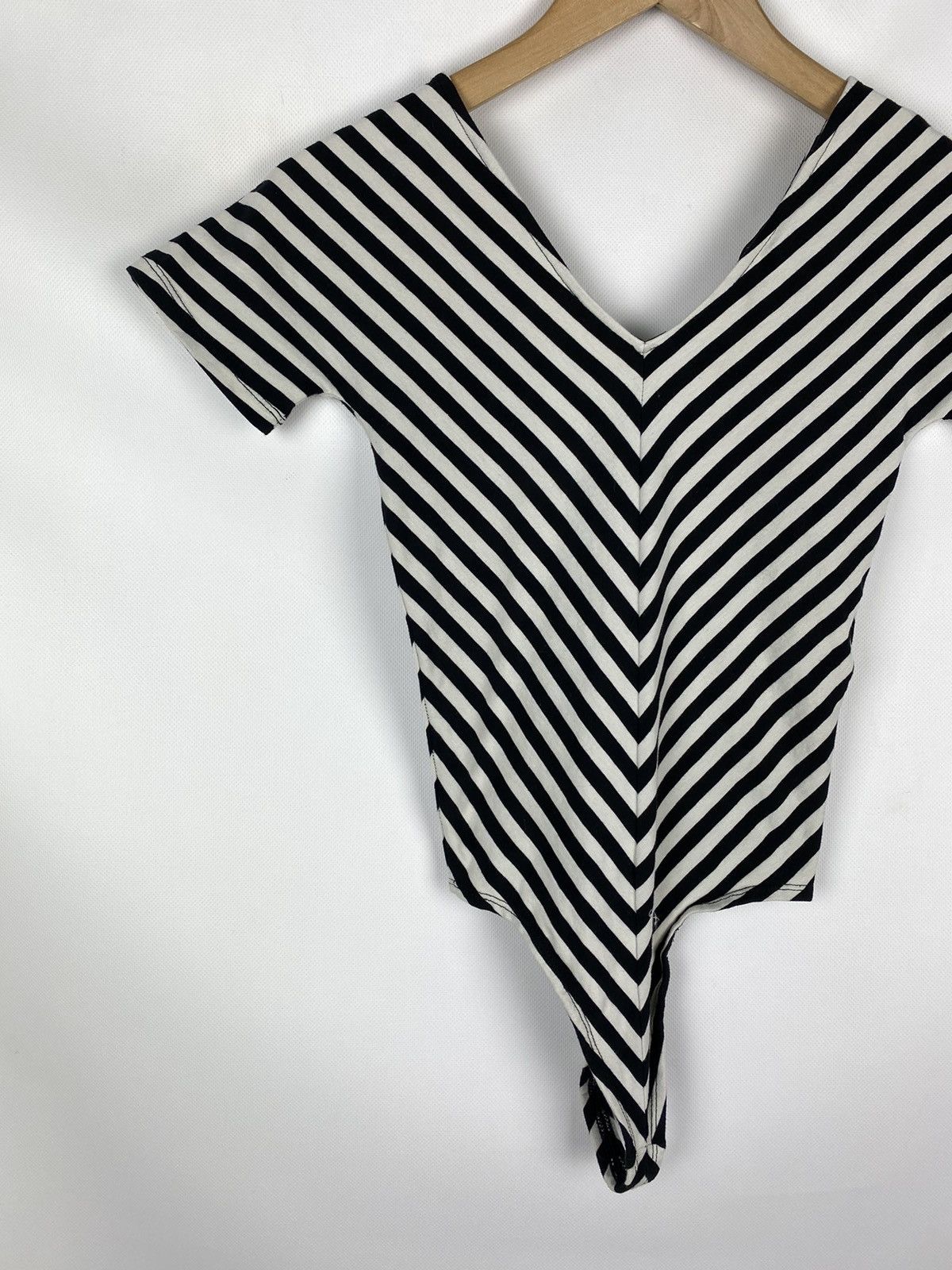 Allsaints × Japanese Brand Allsaints Keavey Stripe SS Bodysuit T Shirt size XS Size XS / US 0-2 / IT 36-38 - 4 Thumbnail