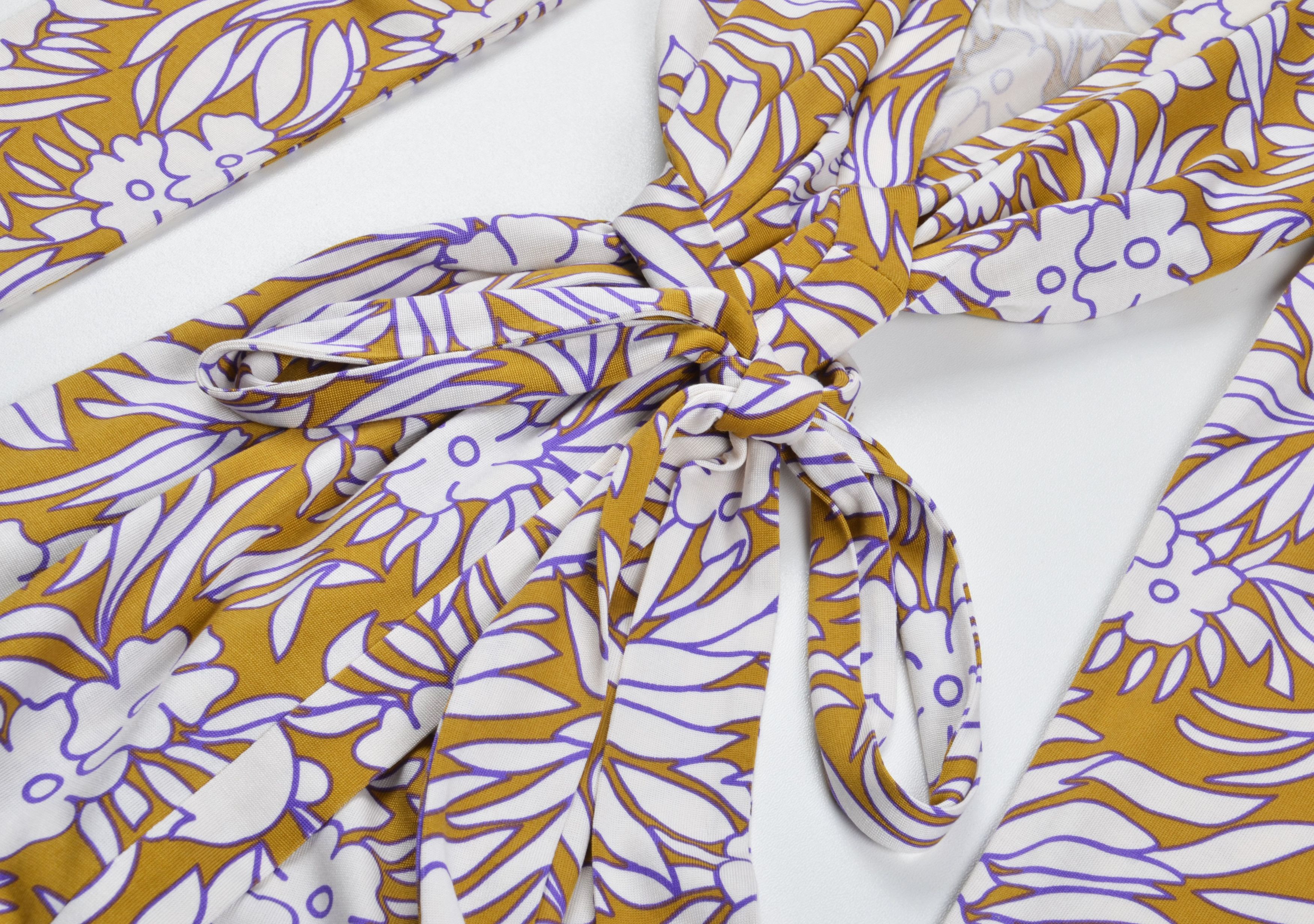 Diane von Furstenberg Diane von Furstenberg 100% Silk Floral Wrap Dress Size S / US 4 / IT 40 - 7 Thumbnail