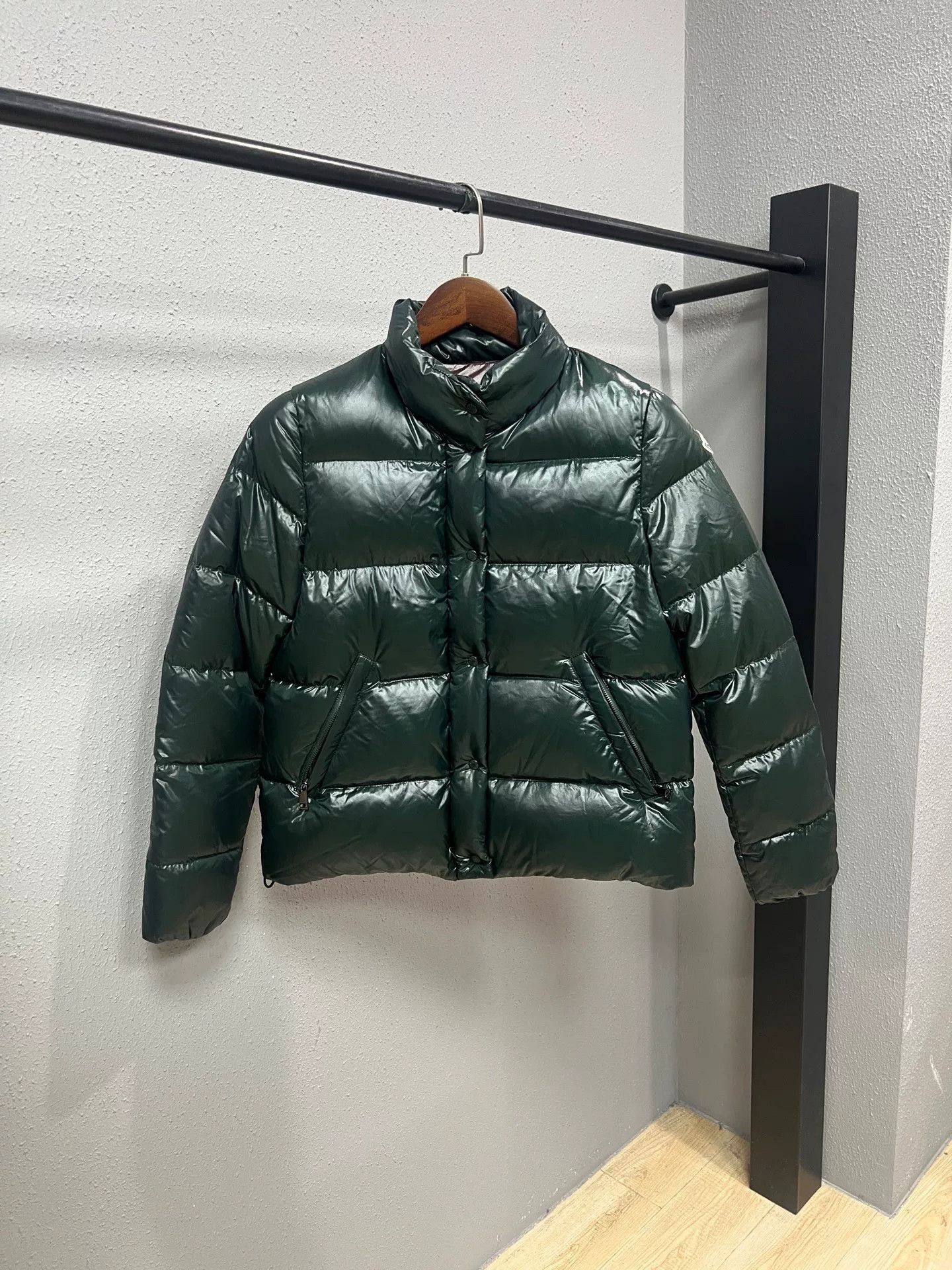 Moncler moncler dark green puffer jacket Size US L / EU 52-54 / 3 - 1 Thumbnail