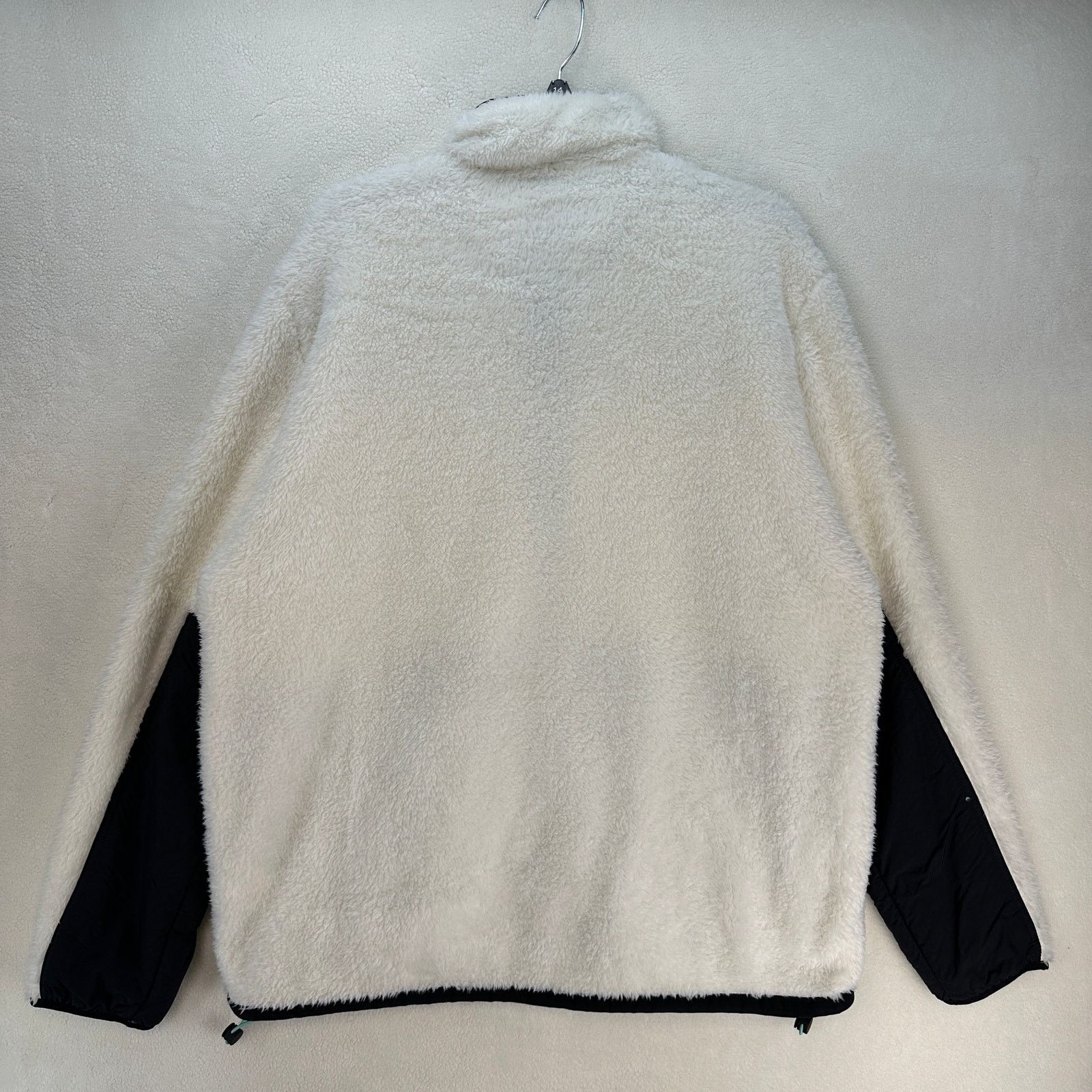 Timberland TIMBERLAND XL MEN'S WHITE SHERPA FLEECE CARGO JACKET Size US XL / EU 56 / 4 - 5 Thumbnail