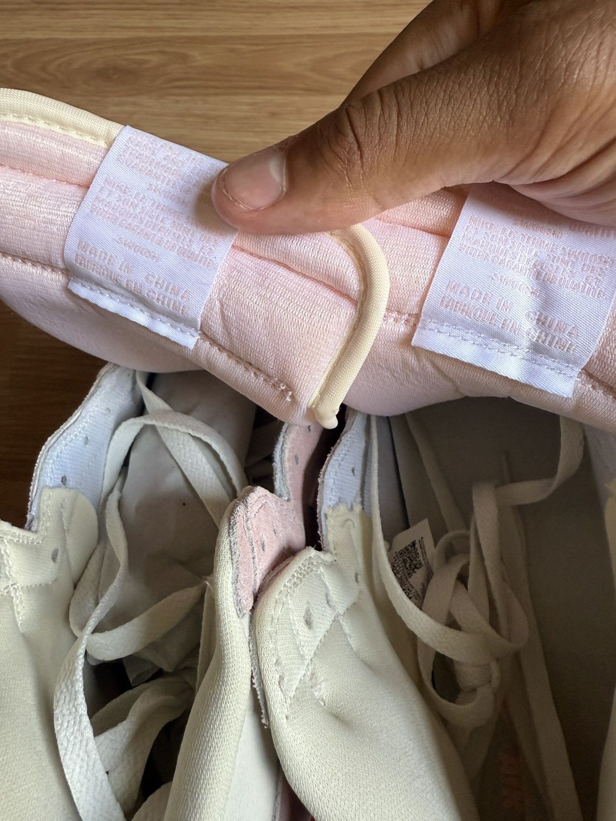 Nike WMNS Air Jordan 1 “Washed Pink” Size US 10 / EU 43 - 5 Thumbnail