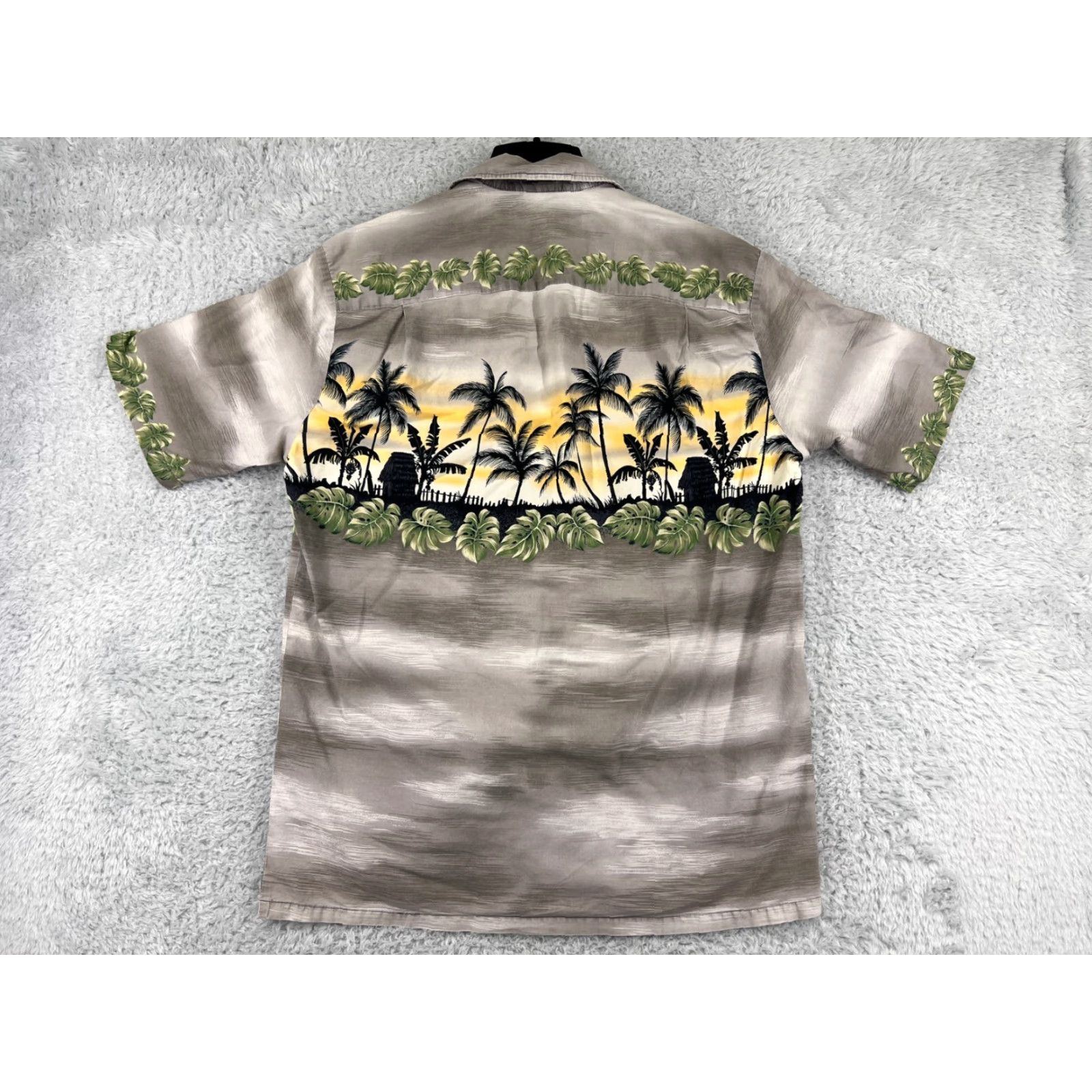 Vintage Winnie Fashion Hawaiian Shirt Mens XL Gray Button Palm Trees Hut Button Shirt Size US XL / EU 56 / 4 - 2 Thumbnail
