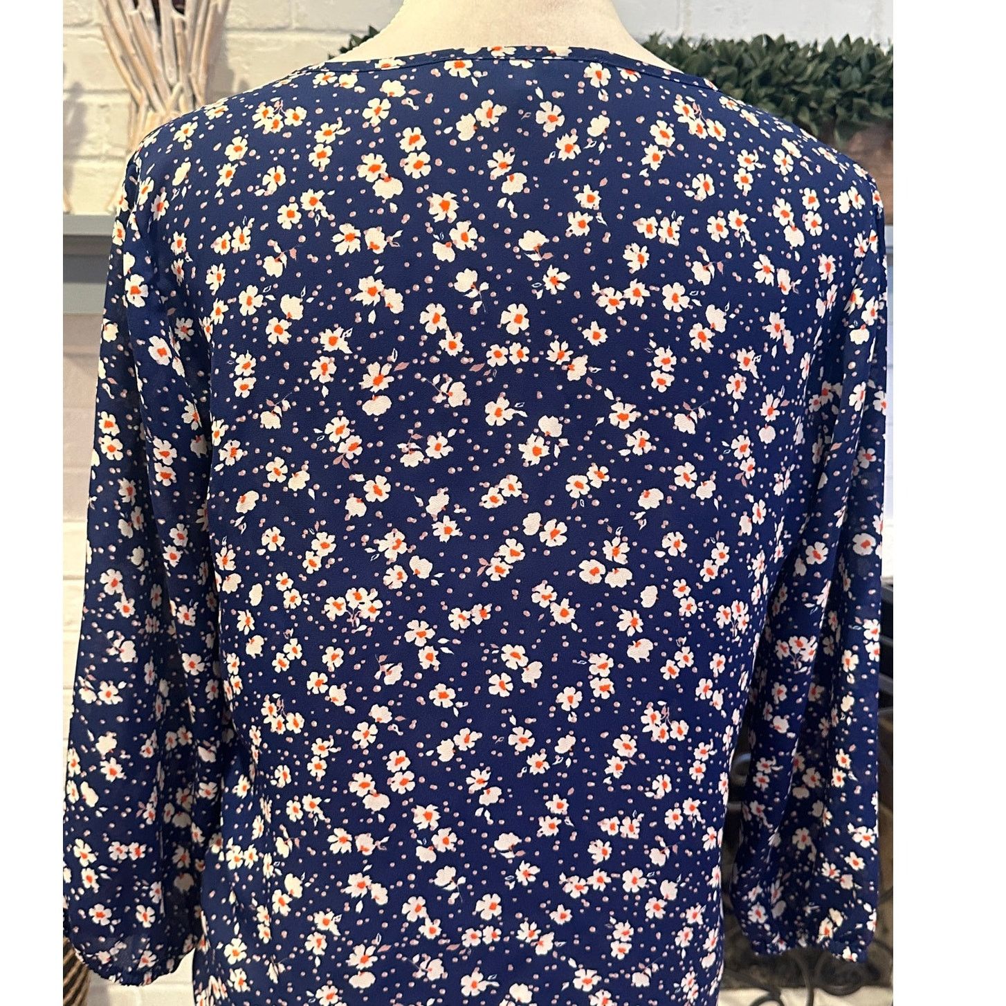 Other Collective Concept Blue Floral 3/4 Sleeve V Neck Blouse SP Size S / US 4 / IT 40 - 5 Thumbnail