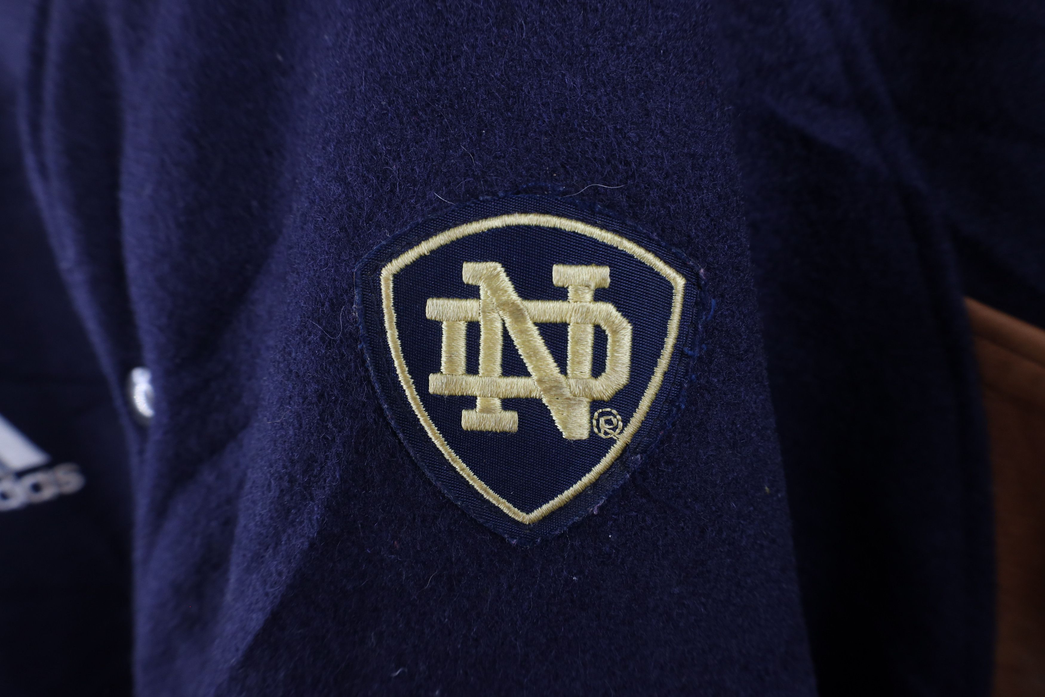 Vintage Vintage Adidas Dame University Wool Leather Varsity Jacket Size US L / EU 52-54 / 3 - 9 Thumbnail