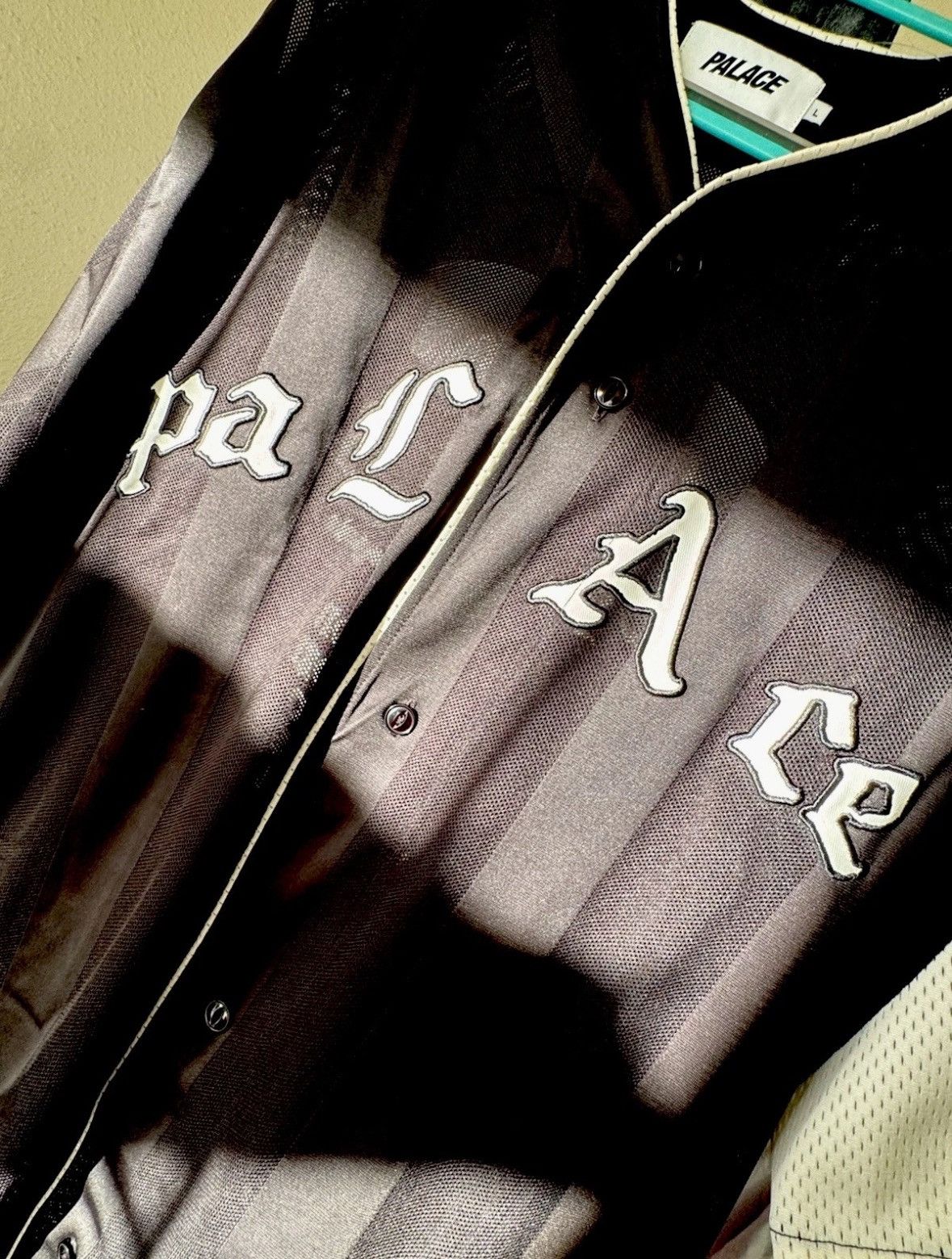 Palace New Large Palace Skateboards Love LA 90069 Black Jersey Size US L / EU 52-54 / 3 - 1 Thumbnail