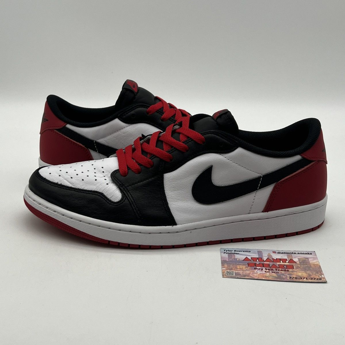 Nike Air Jordan 1 low black toe Size US 12.5 / EU 45-46 - 1 Thumbnail
