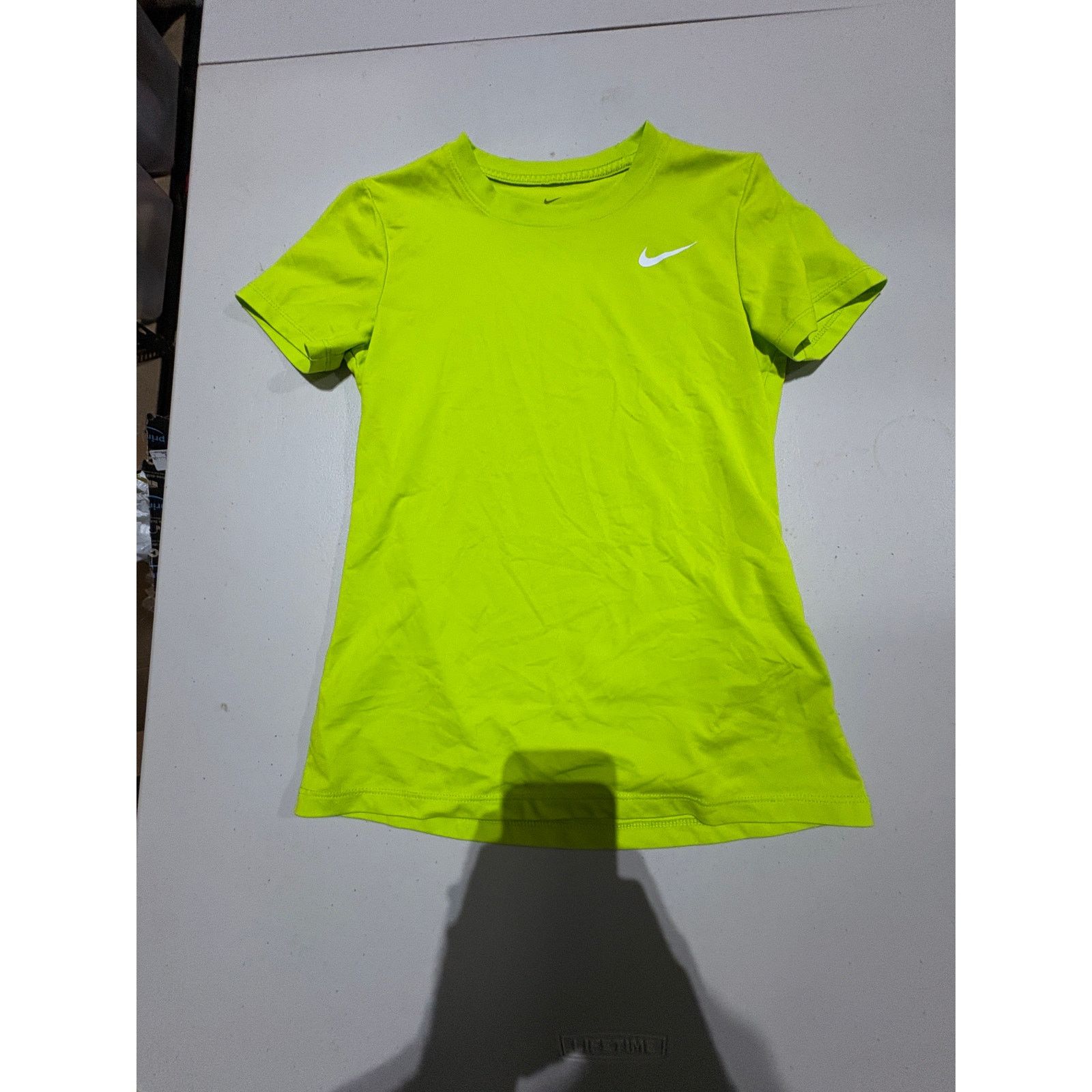 Nike Nike Dri-FIT The Nike Tee Neon Short Sleeve Shirt Women’s XS Size XS / US 0-2 / IT 36-38 - 2 Thumbnail