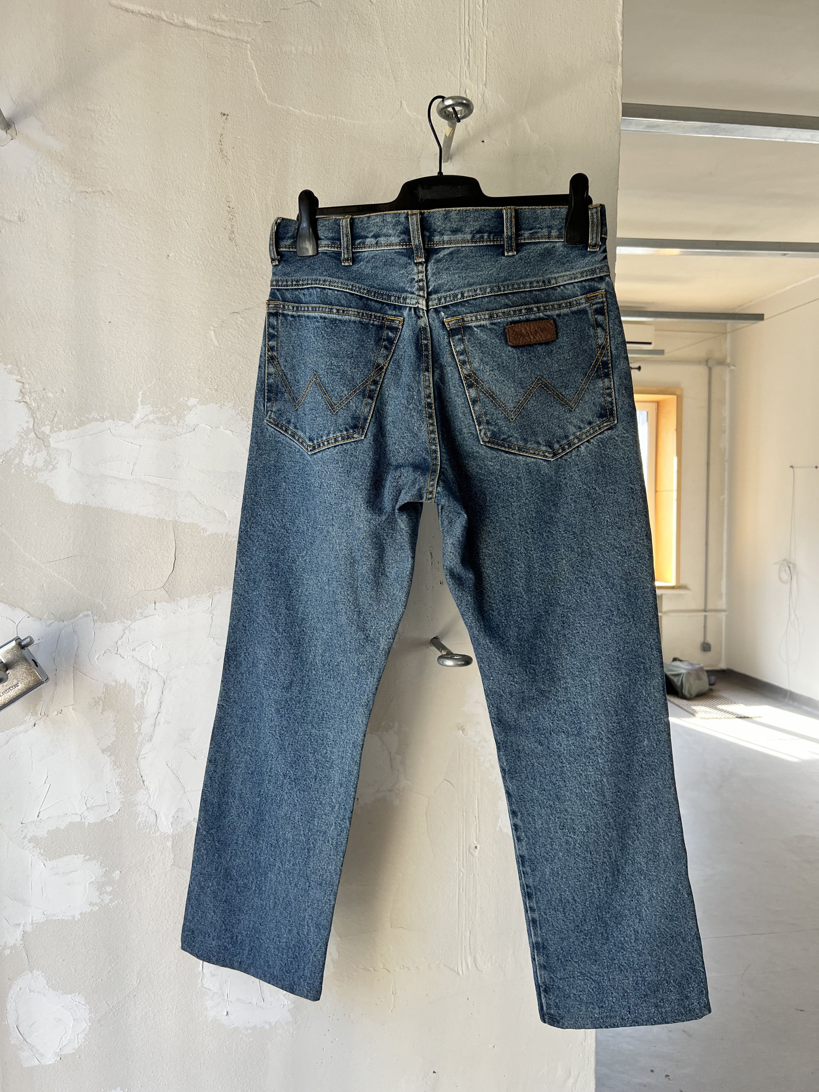 Wrangler Wrangler Straight Fit Denim Jeans Pants Size US 32 / EU 48 - 1 Thumbnail