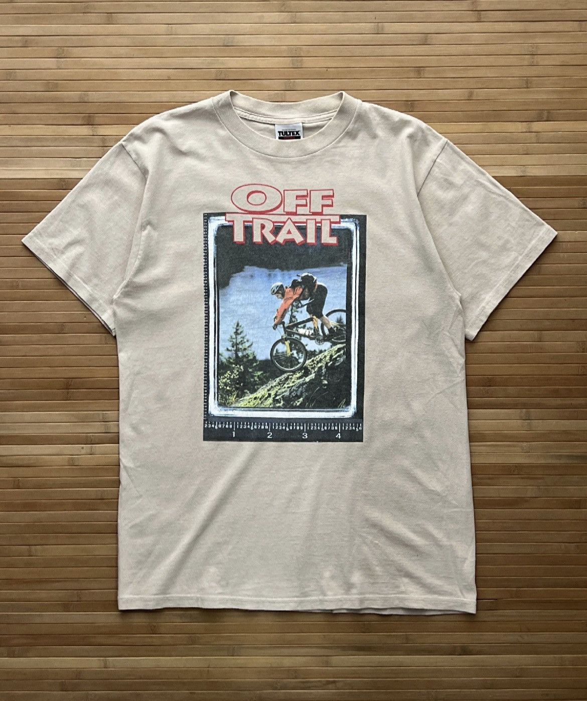 Vintage 80s Off The Trail Tee Size US L / EU 52-54 / 3 - 1 Thumbnail