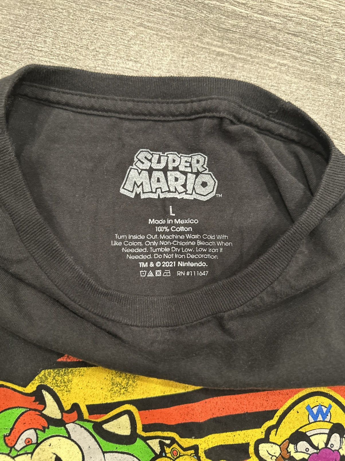 Other Super Mario Bros Graphic T Shirt - Size L Size US L / EU 52-54 / 3 - 2 Thumbnail