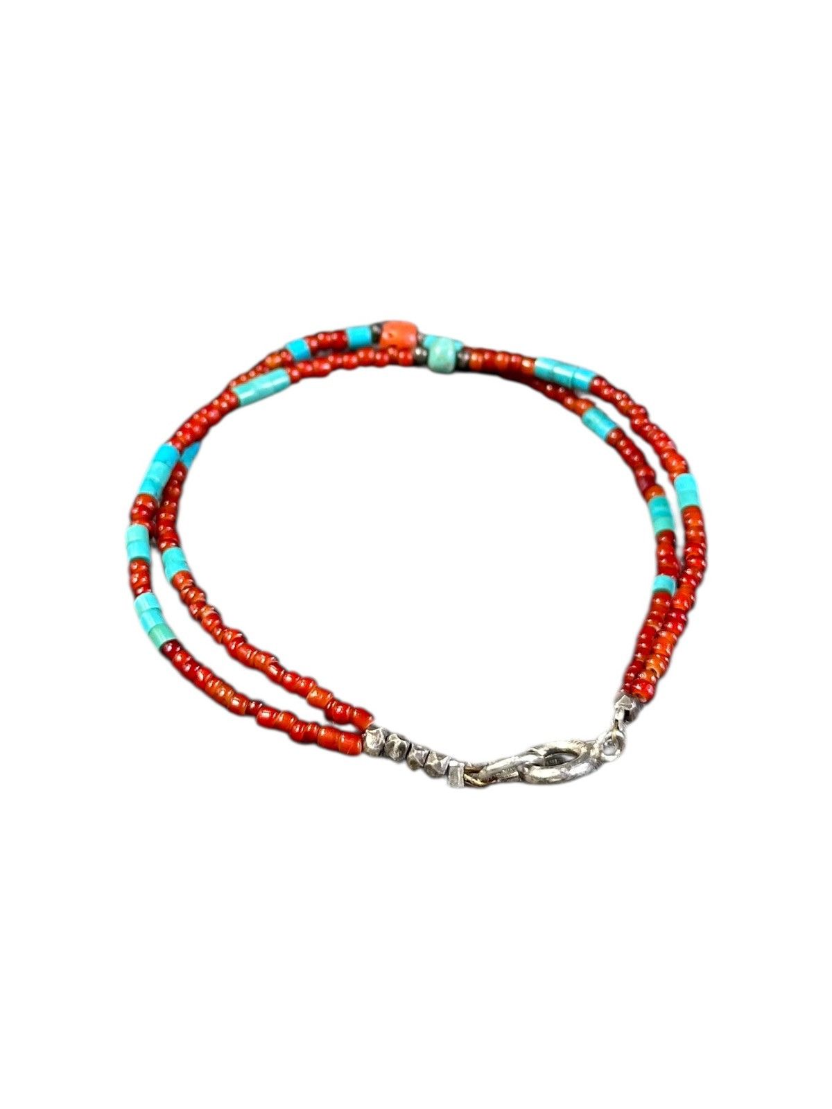 Vintage WHITE HEART BEADS WITH TURQUOISE HEISHI AND SILVER BRACELET Size ONE SIZE - 7 Thumbnail
