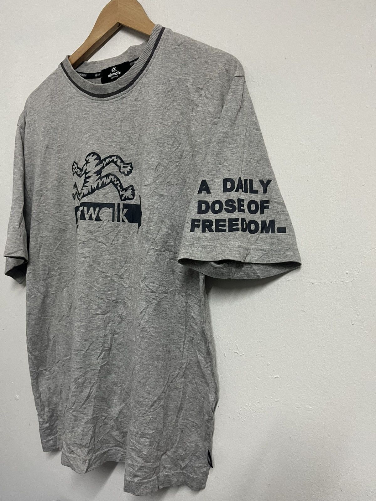Vintage 💥Vintage 90s Airwalk A Daily Dose Of Freedom Skateboard Tee Size US L / EU 52-54 / 3 - 1 Thumbnail