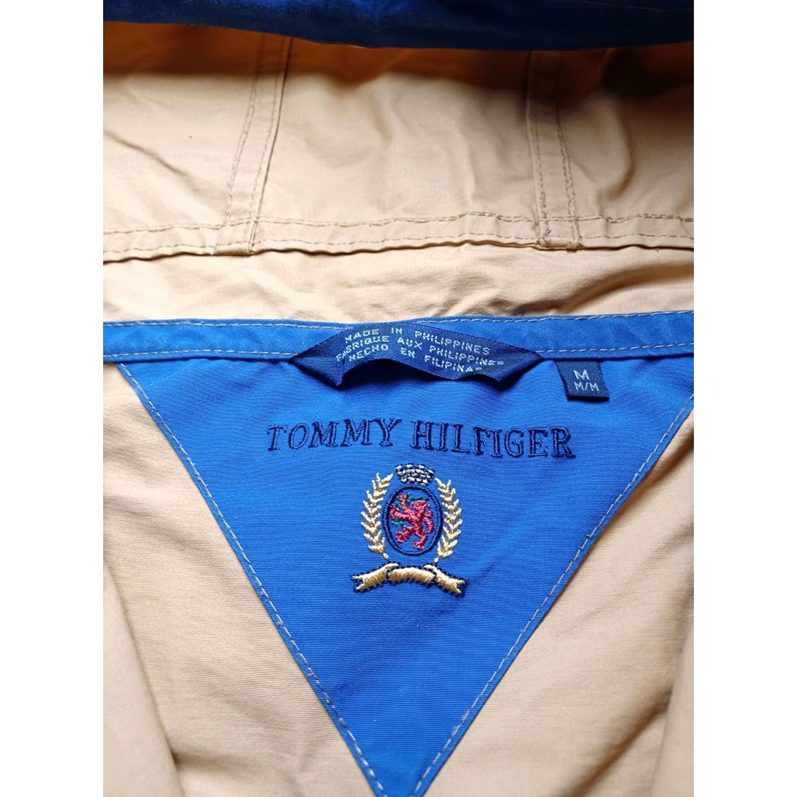 Tommy Hilfiger VINTAGE Tommy Hilfiger Windbreaker Jacket Beige Medium Mens 90s 80s Pullover Nylon 25in 29in Ther Styling Size US M / EU 48-50 / 2 - 5 Thumbnail