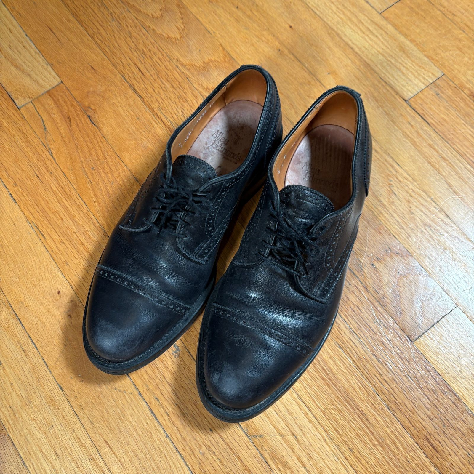 Allen Edmonds Allen Edmonds Black Wingtip Leather Dress Shoes Lug Sole Size US 10 / EU 43 - 2 Thumbnail