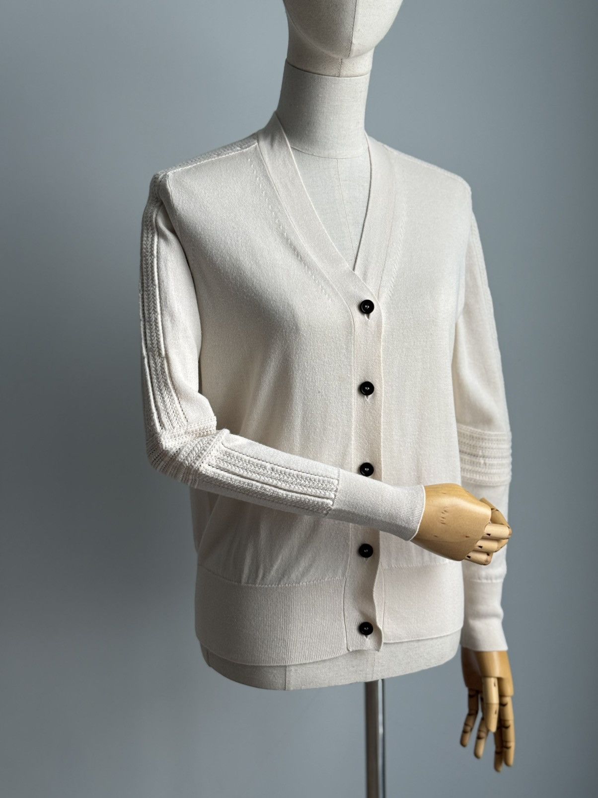 Burberry W's Vintage Burberry Wool Knitted Buttoned Cardigan Sweater Size M / US 6-8 / IT 42-44 - 3 Thumbnail