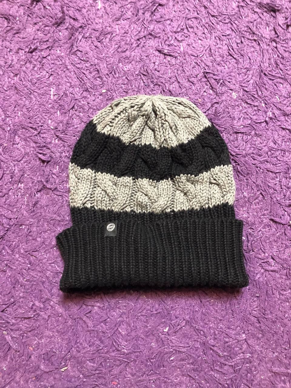 Ugg Vintage UGG Cable Knit Beanie Hat Size ONE SIZE - 11 Thumbnail