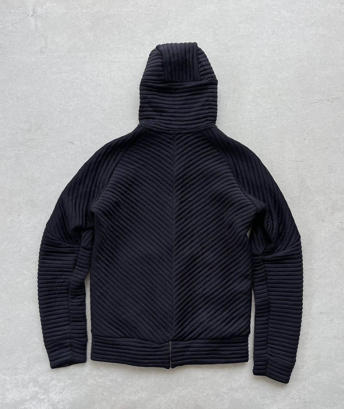 Oakley F/W 2019 OAKLEY MEN'S RIBBED/QUILTED SEAMLESS HOODED JACKET Size US S / EU 44-46 / 1 - 10 Thumbnail