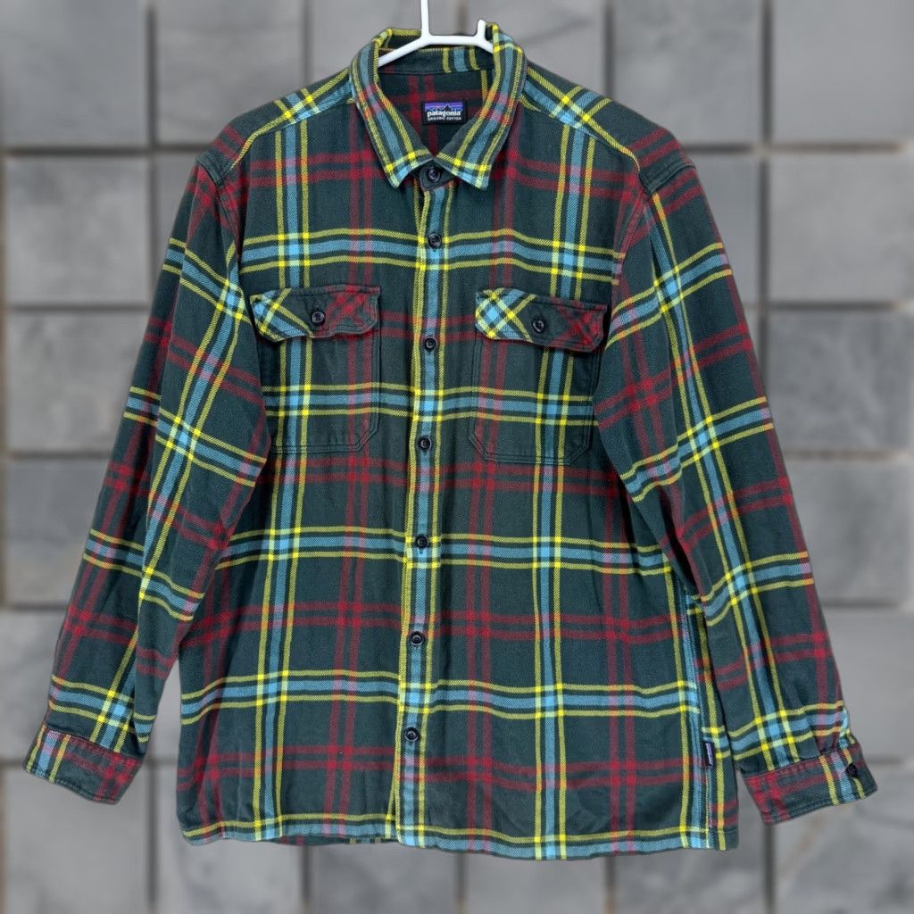 Patagonia Patagonia Shirt Plaid Fjord Flannel Button-Up Green Size L Mens Size US L / EU 52-54 / 3 - 1 Thumbnail