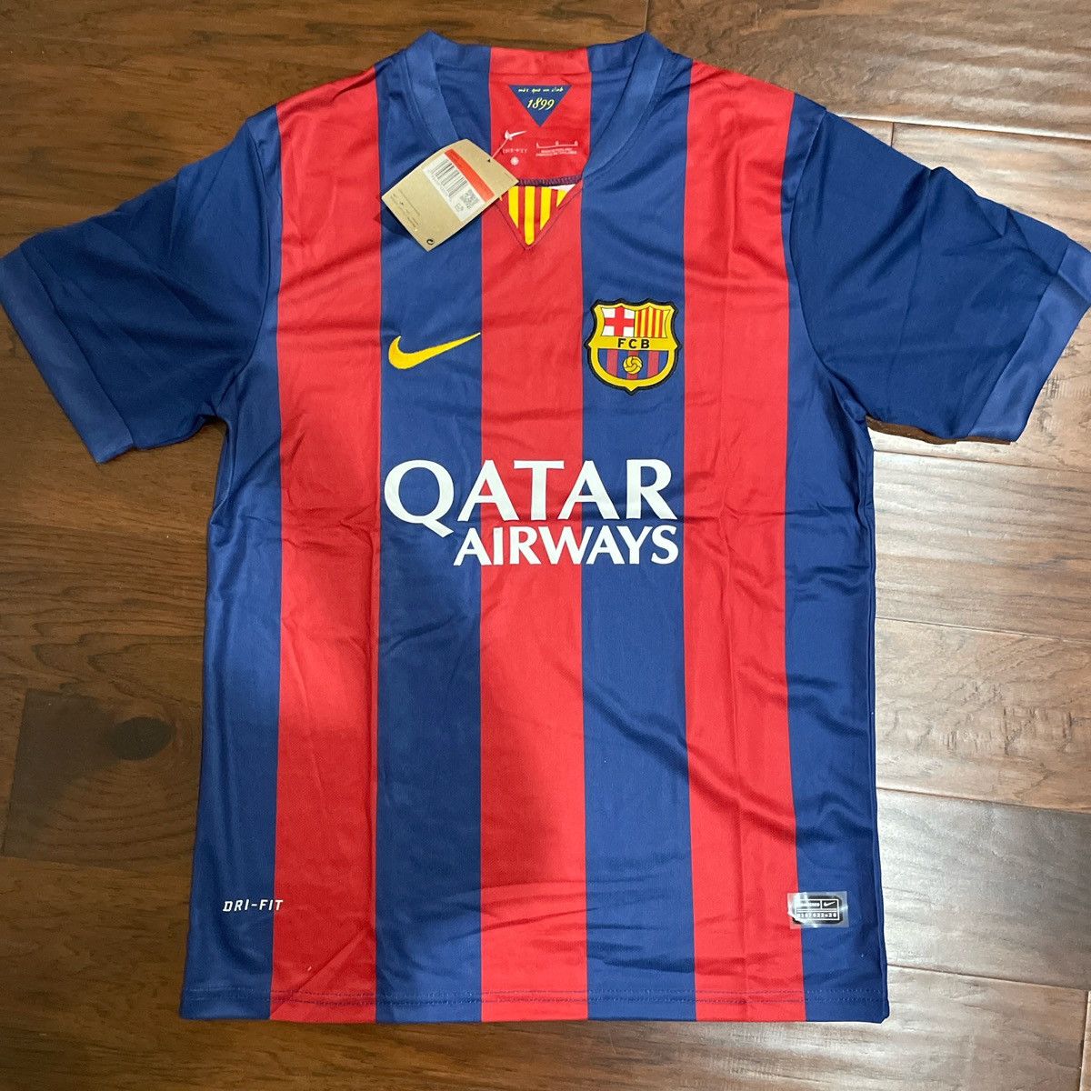 Nike Nike FC Barcelona Men's 2014/15 Home Jersey, Size US M / EU 48-50 / 2 - 1 Thumbnail