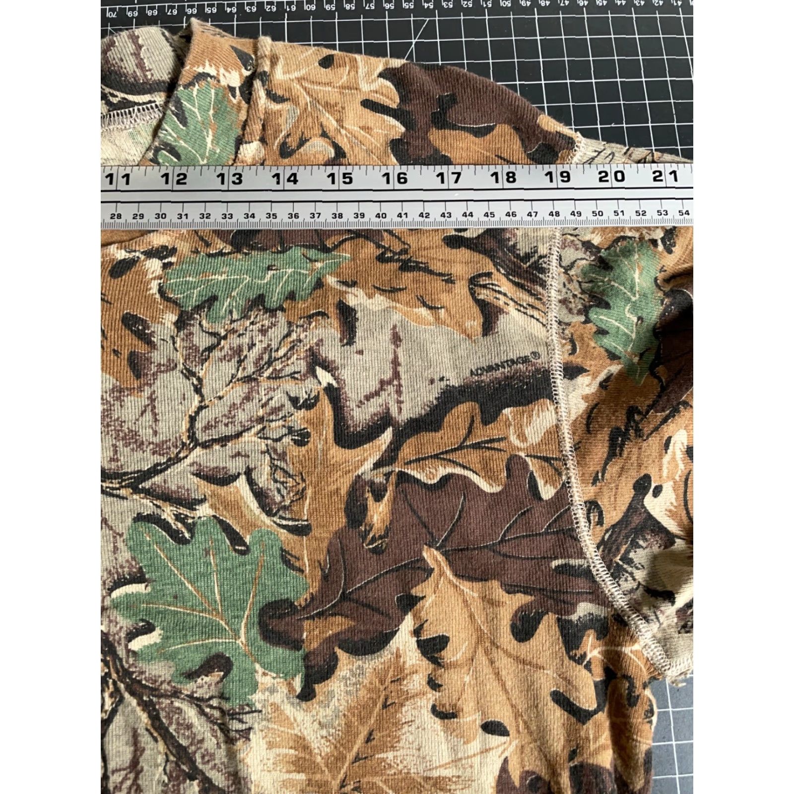 Vintage VINTAGE 90s Camouflage Henley Long Sleeve T-Shirt Men's Medium Brown Advantage Camouflage Pattern Men’s T-Shirt Size US M / EU 48-50 / 2 - 7 Thumbnail