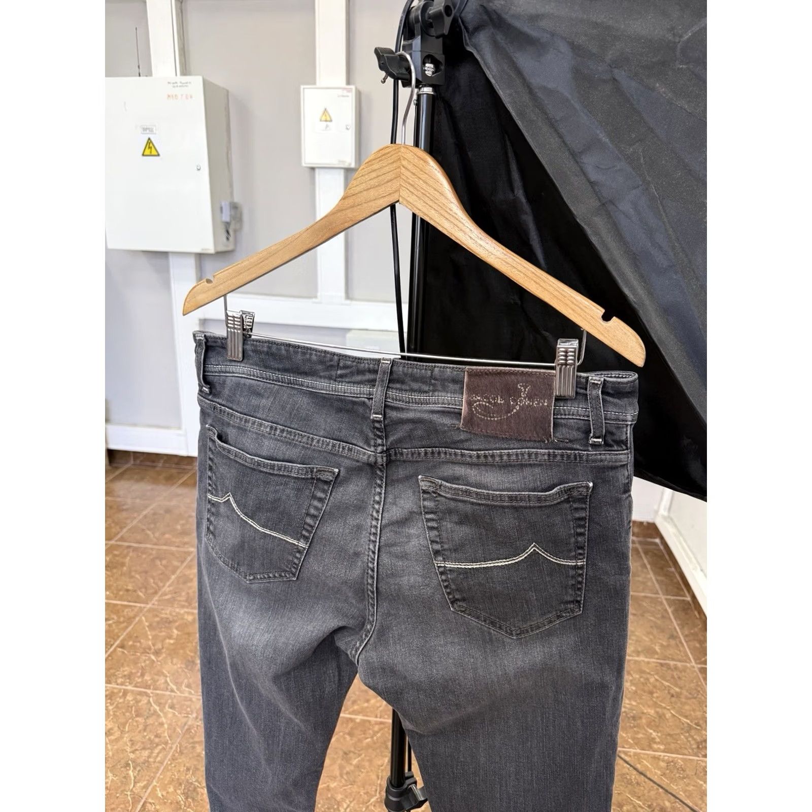 Jacob Cohen Jacob Cohen Luxury Denim Tailored Jeans 688 Made in Italy Size 35 Black Mens Size US 35 - 2 Thumbnail