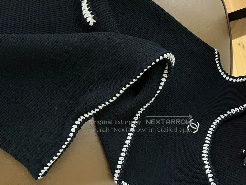 Chanel Chanel 22c white rolled edge black double C Logo knitted s Size XXS / US 00 / IT 34 - 3 Thumbnail