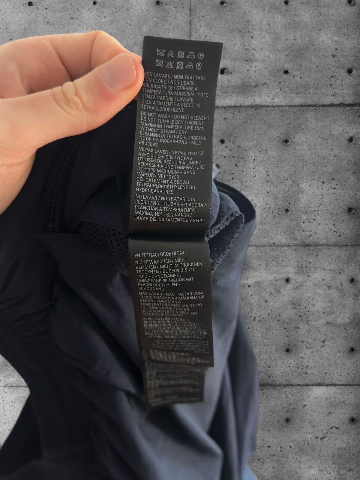 Balenciaga Balenciaga blue nylon pants Size US 28 / EU 44 - 13 Thumbnail