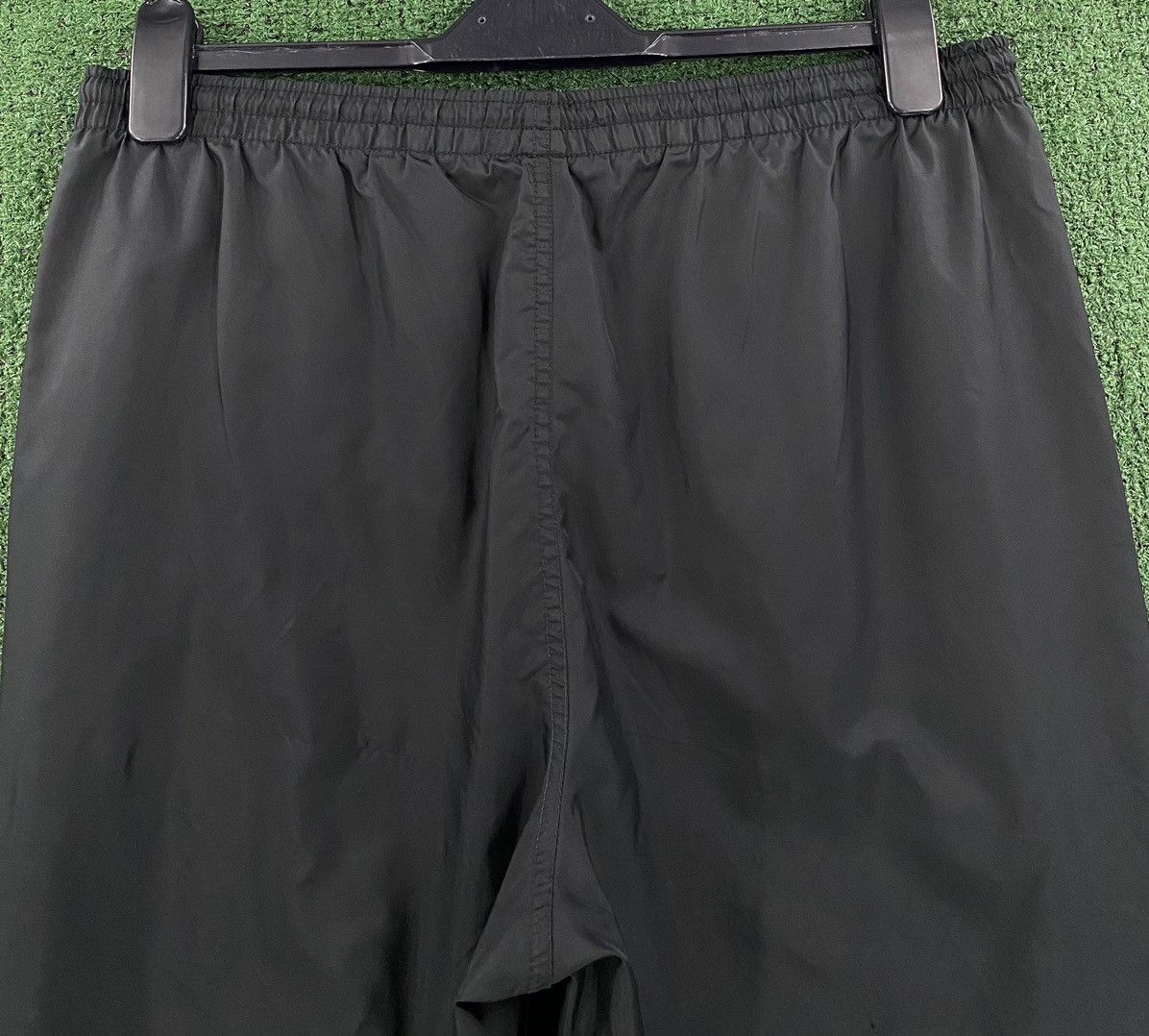 Nike Vintage 90’s Nike Spellout Swoosh Black Windbreaker Pants Size US 34 / EU 50 - 6 Thumbnail