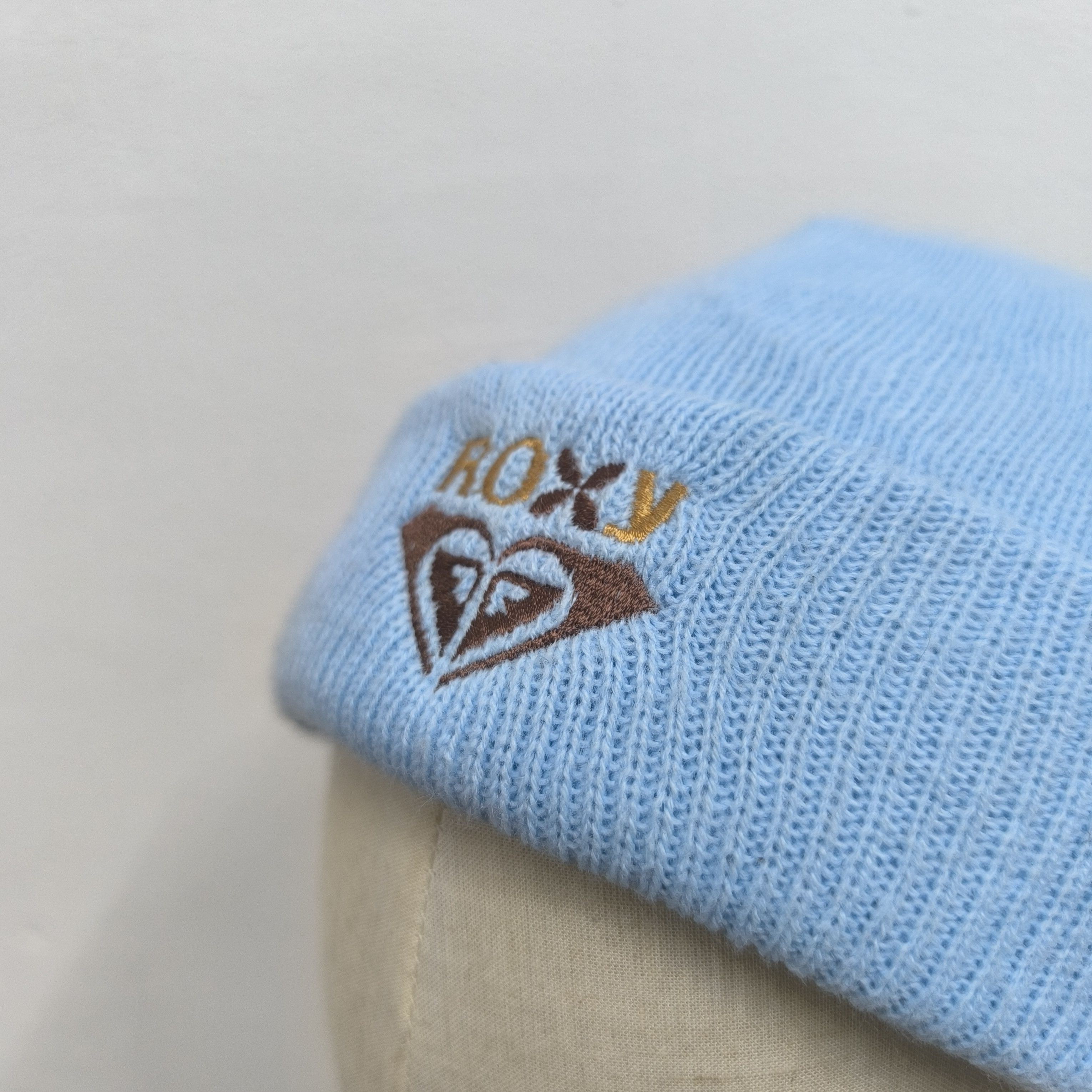 Quiksilver ✨Vintage roxy logo beanie hat Size ONE SIZE - 3 Thumbnail