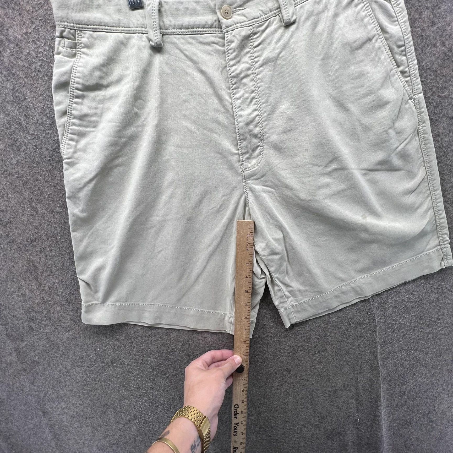 Tommy Bahama Tommy Bahama Shorts Mens 33 Beige Stretch Chino Flat Front Casual 10 Inseam Mens 33 Beige Chino Shorts Stretch Flat Front Casual Beige Size US 33 - 7 Thumbnail