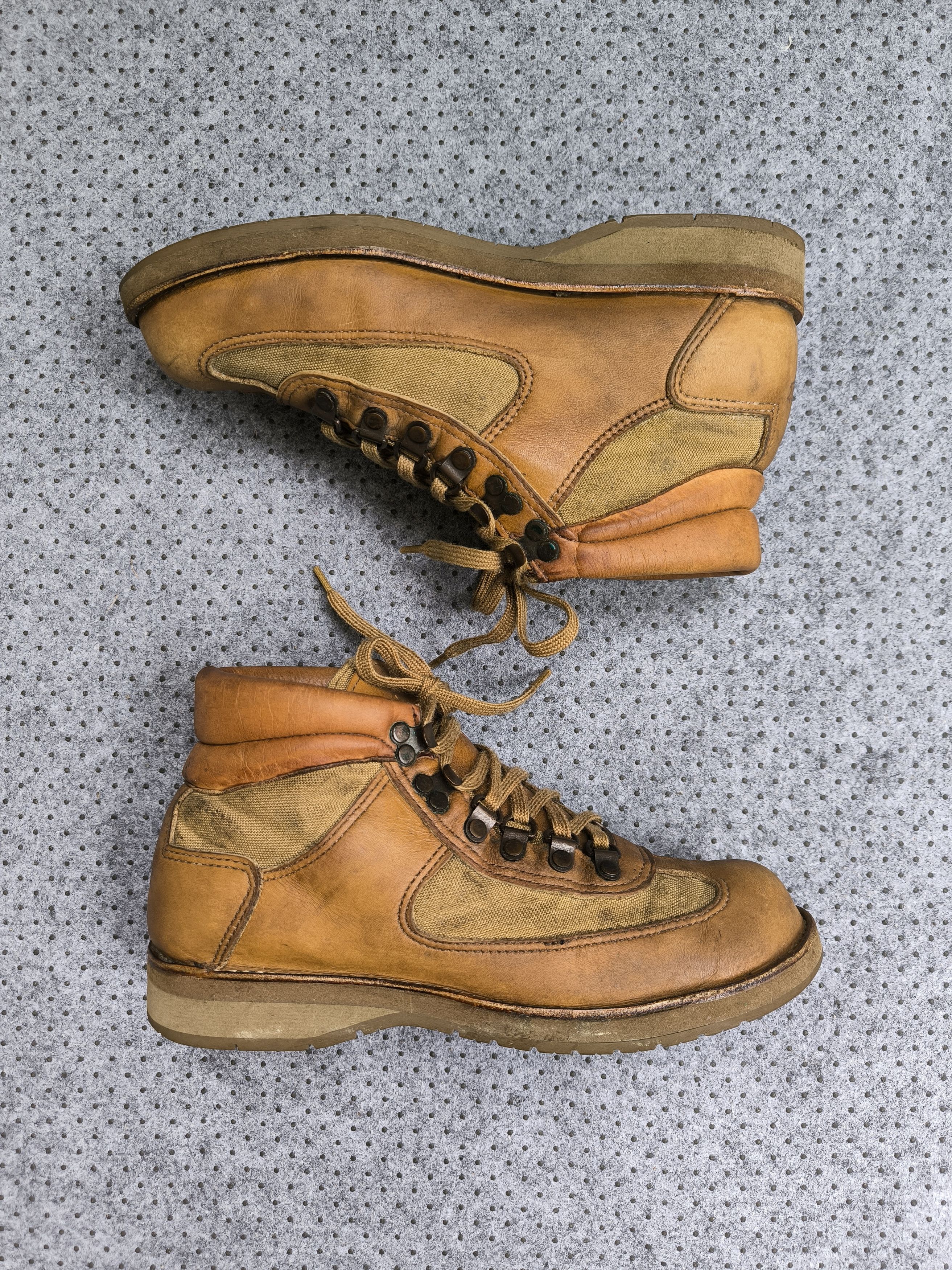 JJJJound Danner Feather Light US10 ジョウンド JJJJound x Danner Feather Light Mountain Light Boots Release