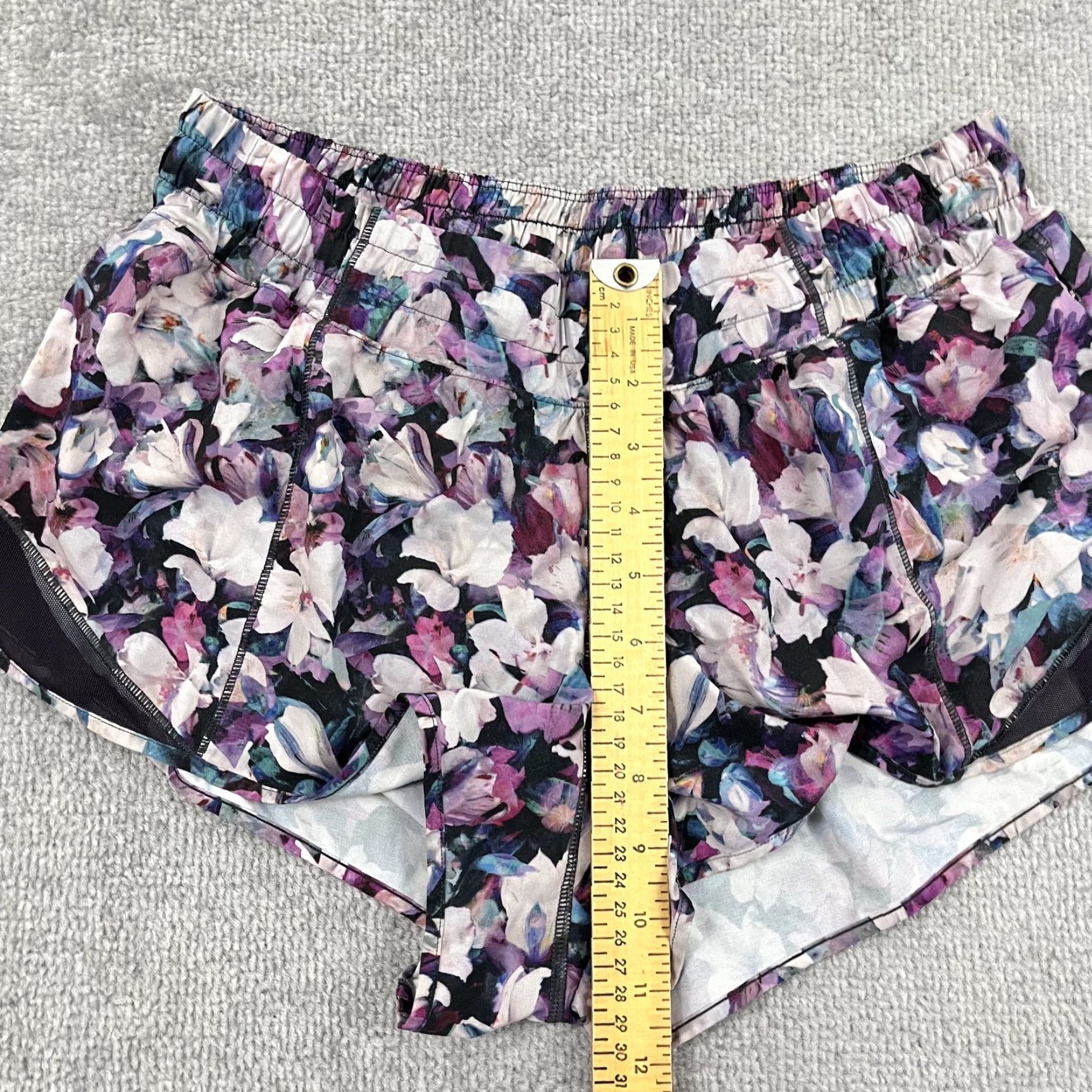 Lululemon Lululemon Hotty Hot II Shorts Womens 10 2.5" Multi Floral Lined Running W7AUJR Size 32" / US 10 / IT 46 - 7 Thumbnail