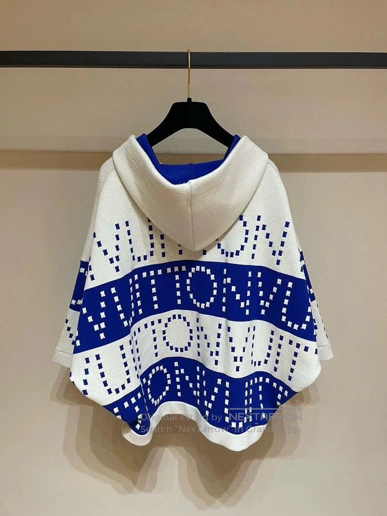Louis Vuitton Stylish Blue Hooded Cape Sweatshirt. Size US M / EU 48-50 / 2 - 3 Thumbnail