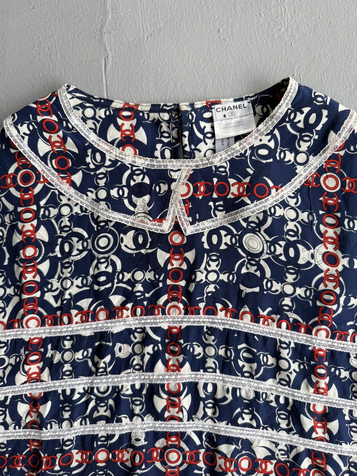 Chanel 2007 Archive Chanel Silk All-Over-Print Blouse Size S / US 4 / IT 40 - 2 Thumbnail