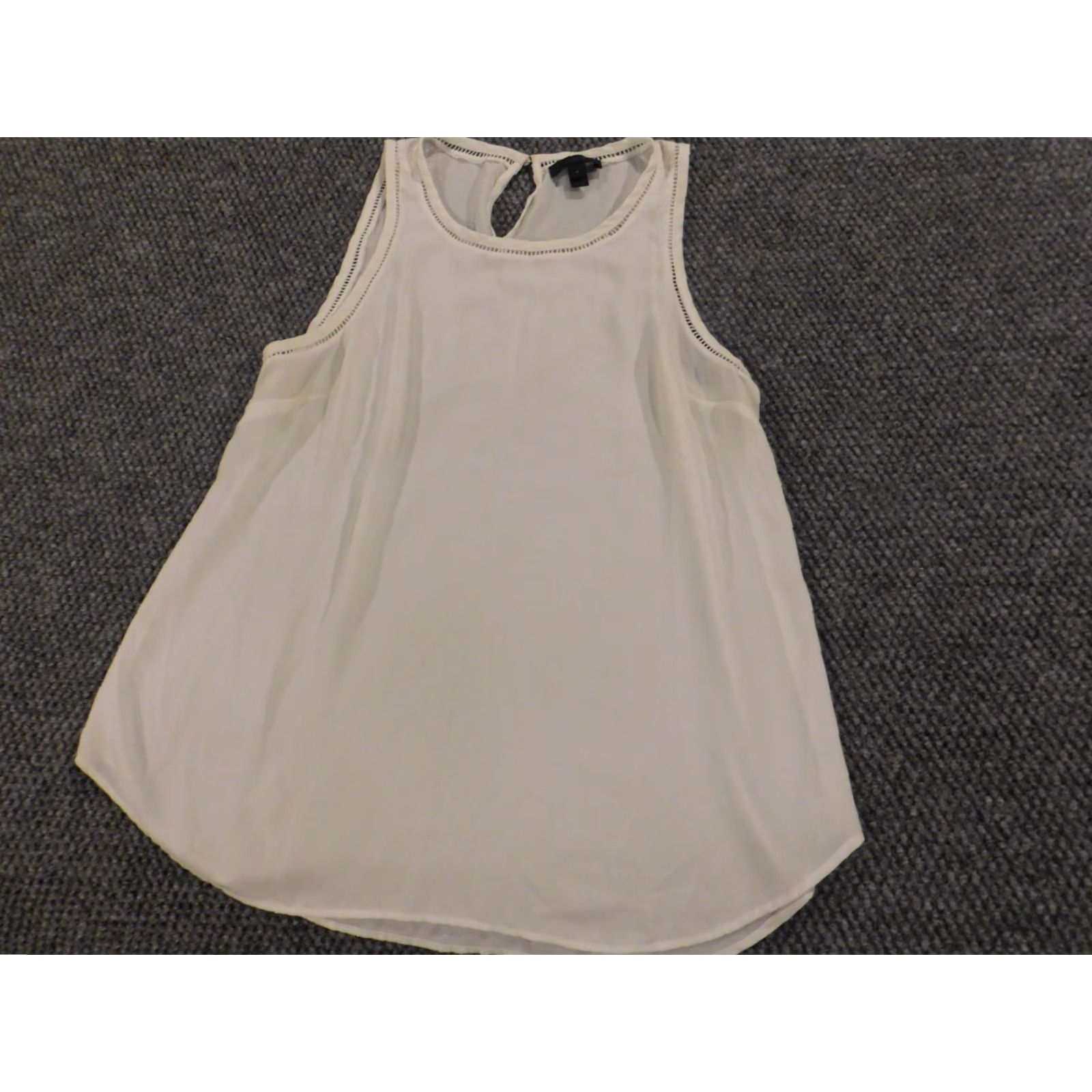 J.Crew J.CREW Blouse Womens 4 Beige Sleeveless Pullover Round Neck Casual Polyester Down Button Regular Colorful 90s? Size S / US 4 / IT 40 - 2 Thumbnail