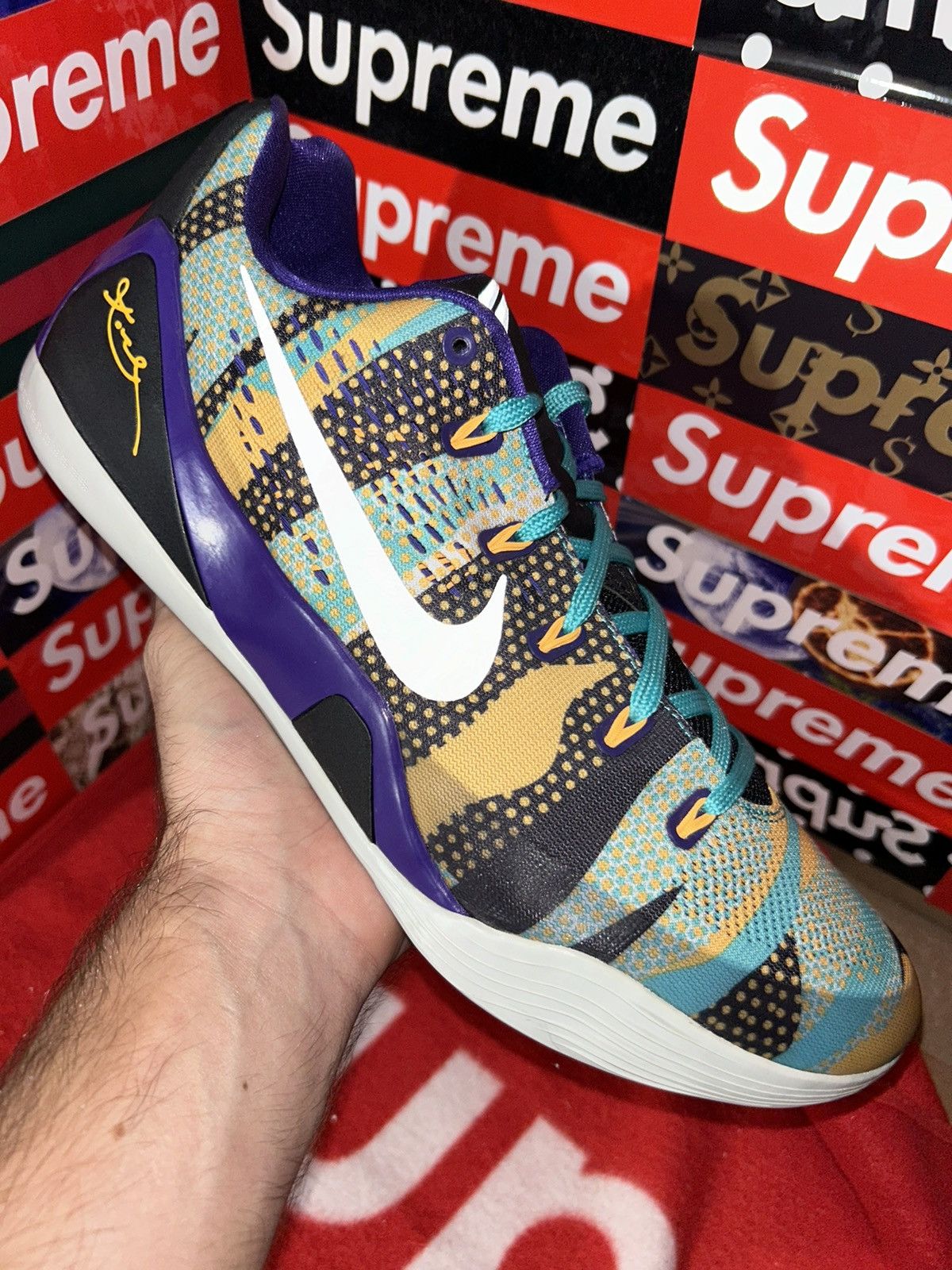 Nike Nike Kobe 9 EM Low ‘Pop Art’ 646701-508 size 13 Size US 13 / EU 46 - 8 Thumbnail