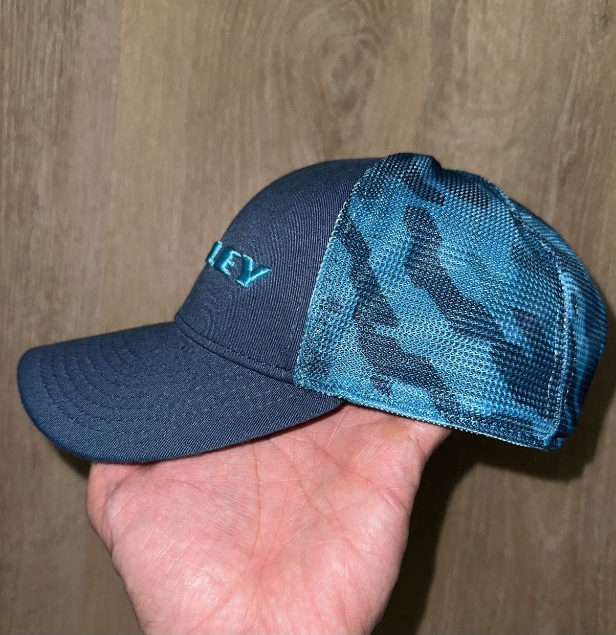 Oakley Oakley Blue Camo SnapBack Hat Size ONE SIZE - 2 Thumbnail