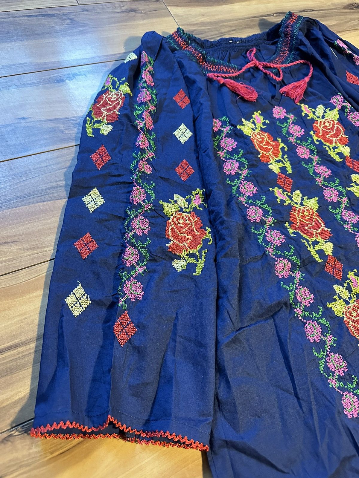 Vintage Embroidered Navy Blue Floral Women's Top Size L / US 10 / IT 46 - 3 Thumbnail
