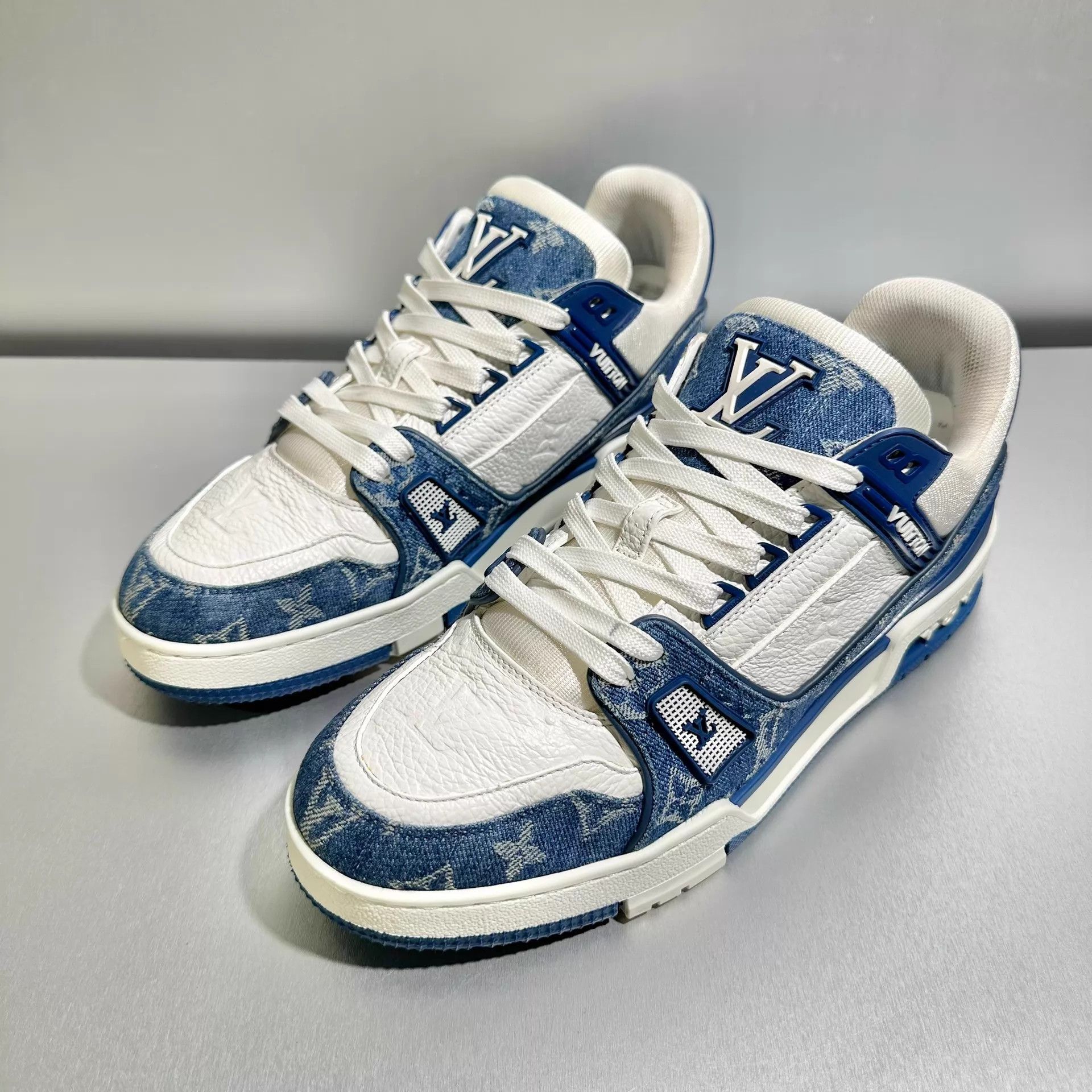 Louis Vuitton LV Trainer White Blue Denim 7/41 2-3x Excellent Size US 8 / EU 41 - 1 Thumbnail