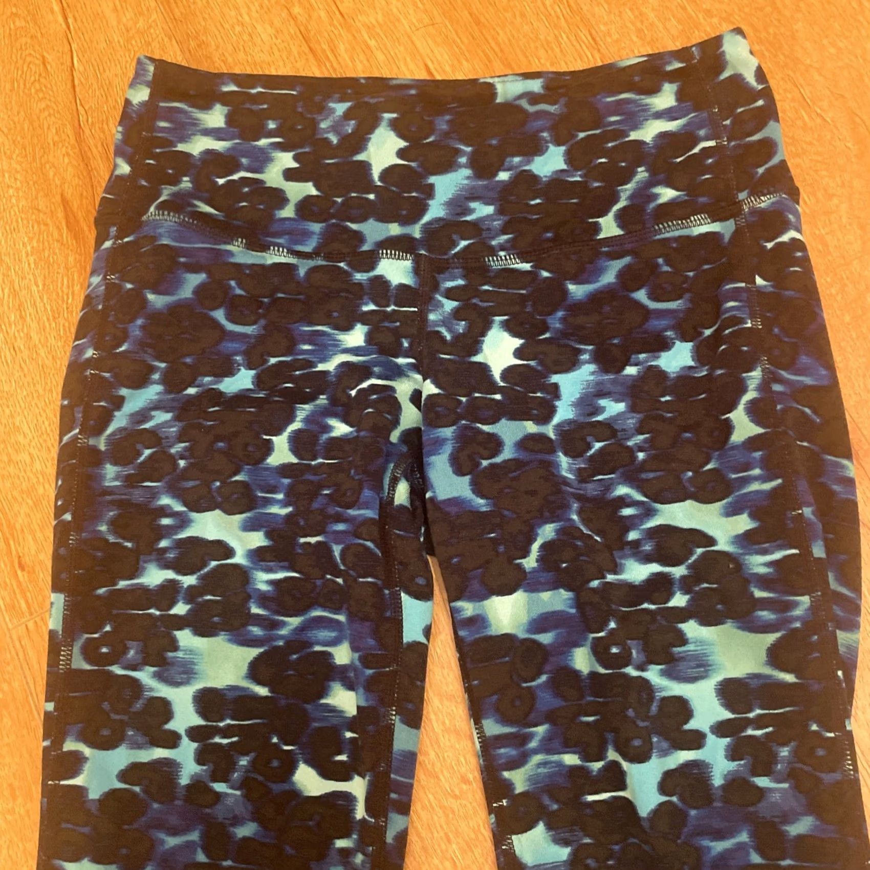 Athleta Athleta Women Blue Underwater XS Chaturanga Crop Yoga Tight Leggings Size 26" / US 2 / IT 38 - 2 Thumbnail