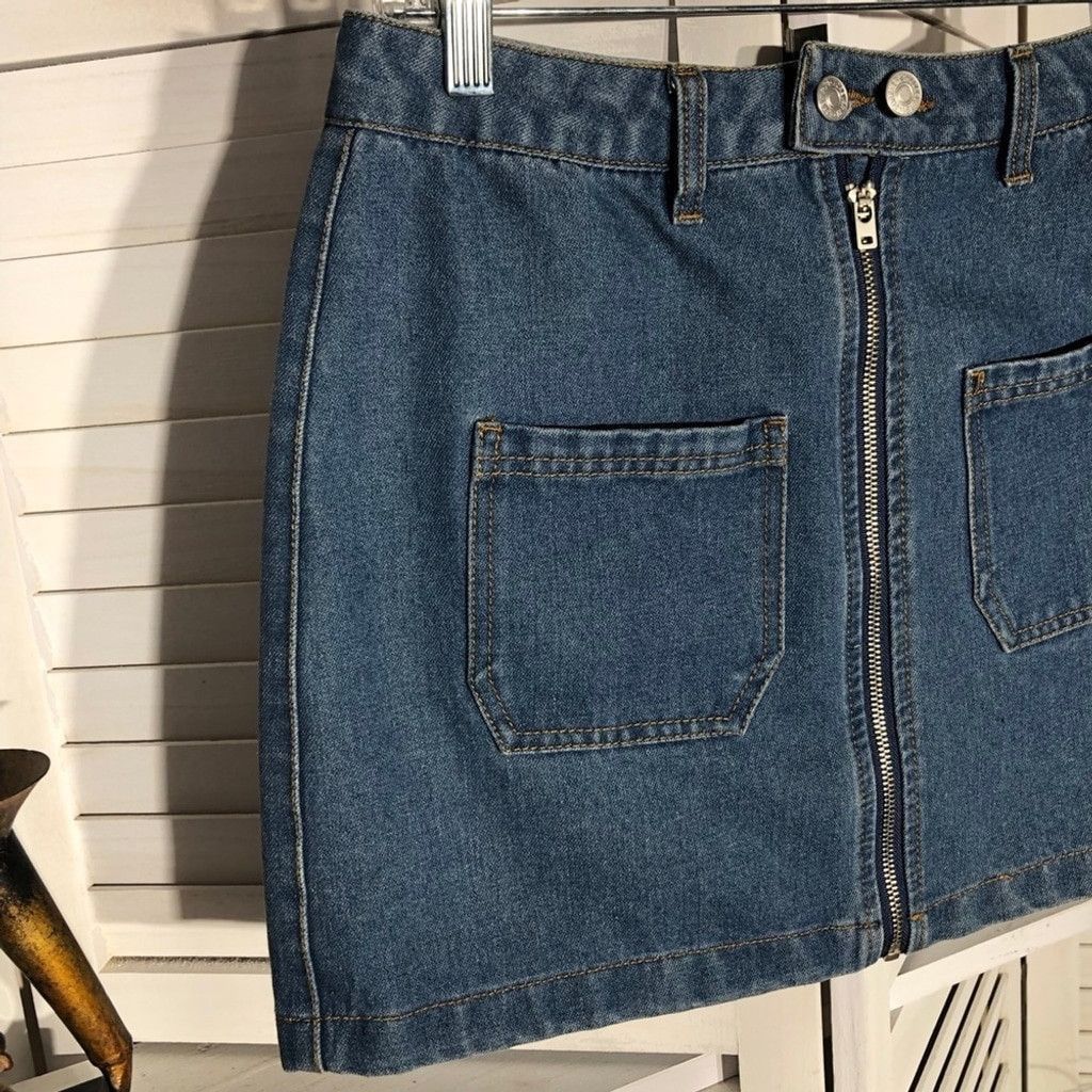 Forever 21 Y2K Mini Skirt Zipper Front Patch Pockets Denim Blue sz M Size 30" / US 8 / IT 44 - 3 Thumbnail