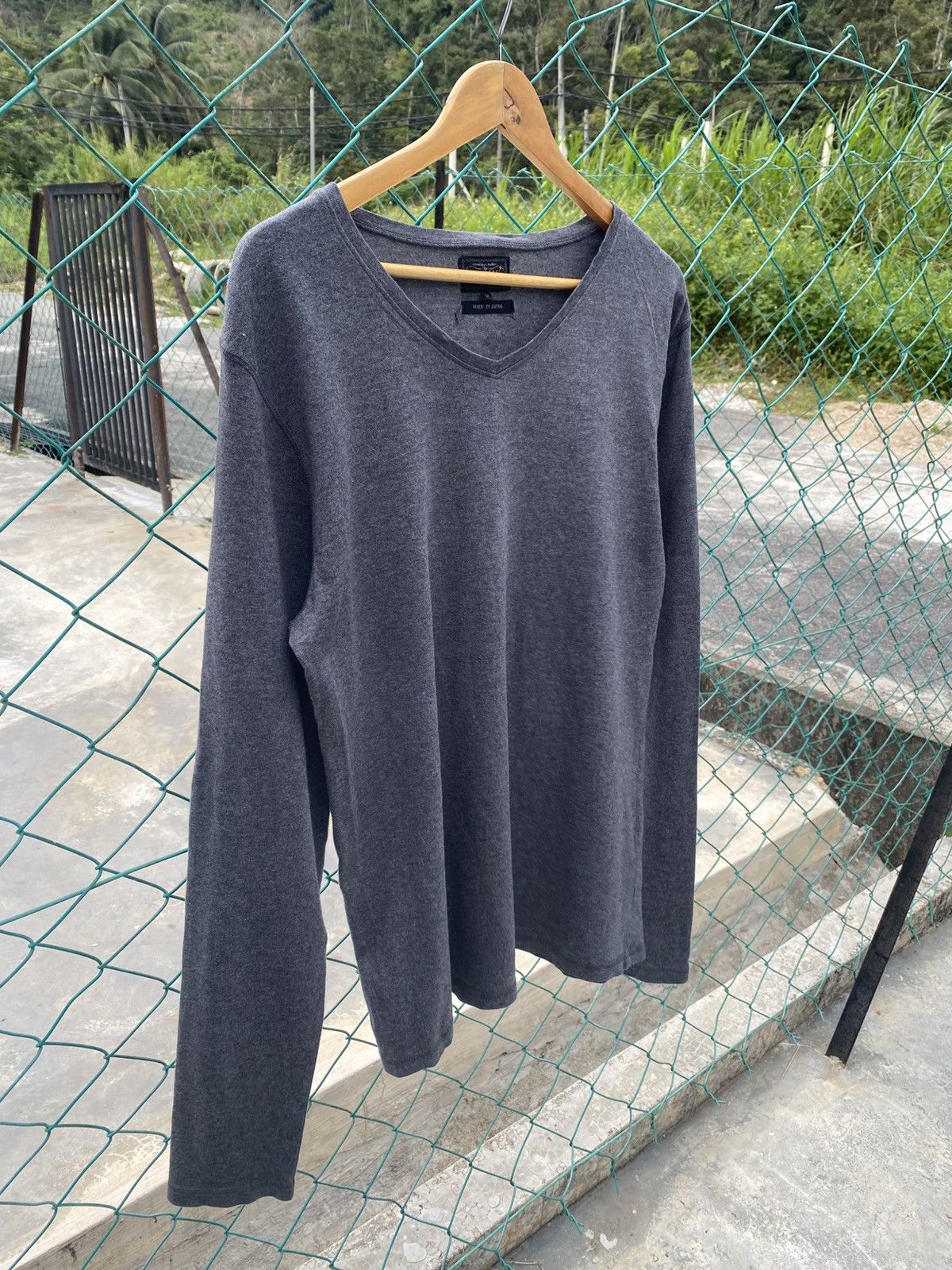 Beams Plus Beams vneck long sleeve tshirt Size US L / EU 52-54 / 3 - 4 Thumbnail