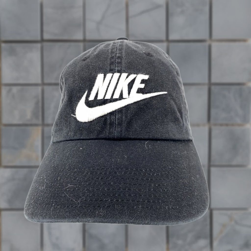 Nike Nike Hat Cap Strap Back One Size Black Embroidered Swoosh Heritage86 Mens Size ONE SIZE - 1 Thumbnail