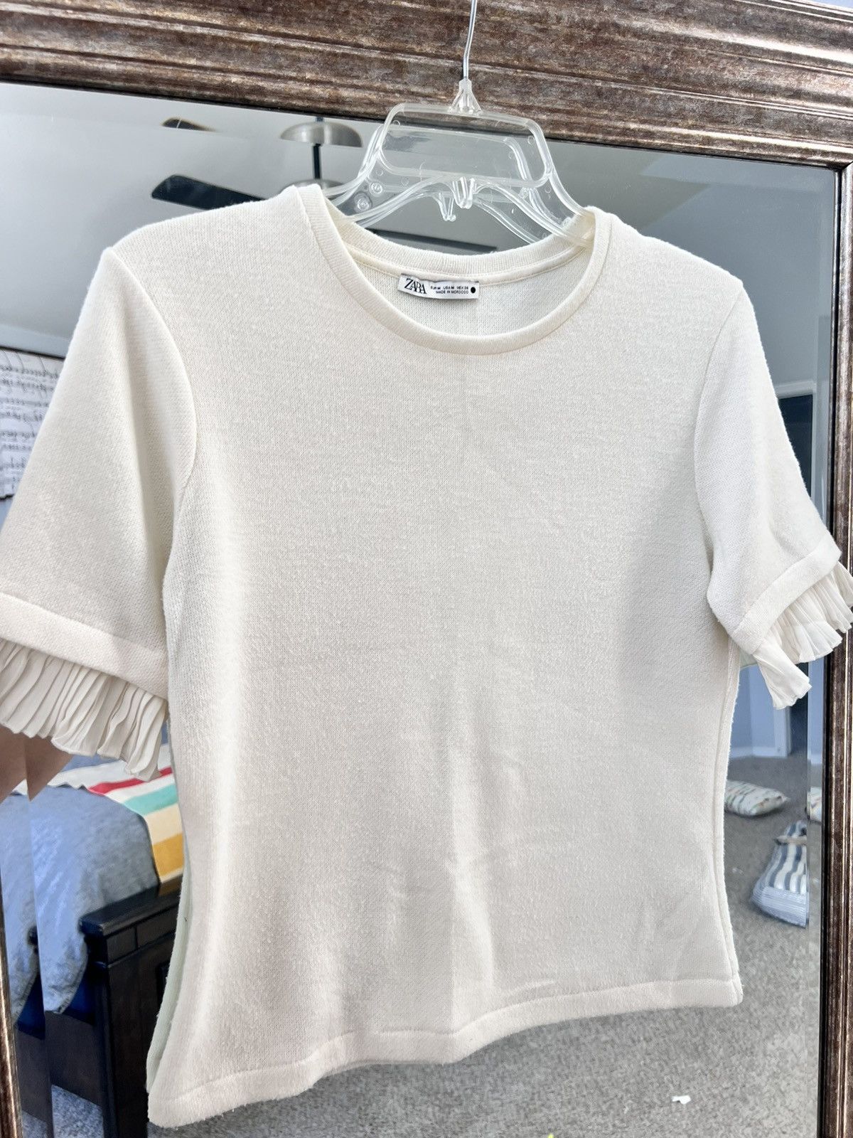 Designer × Zara Zara ruffle sleeve shirt size Med Size M / US 6-8 / IT 42-44 - 1 Thumbnail