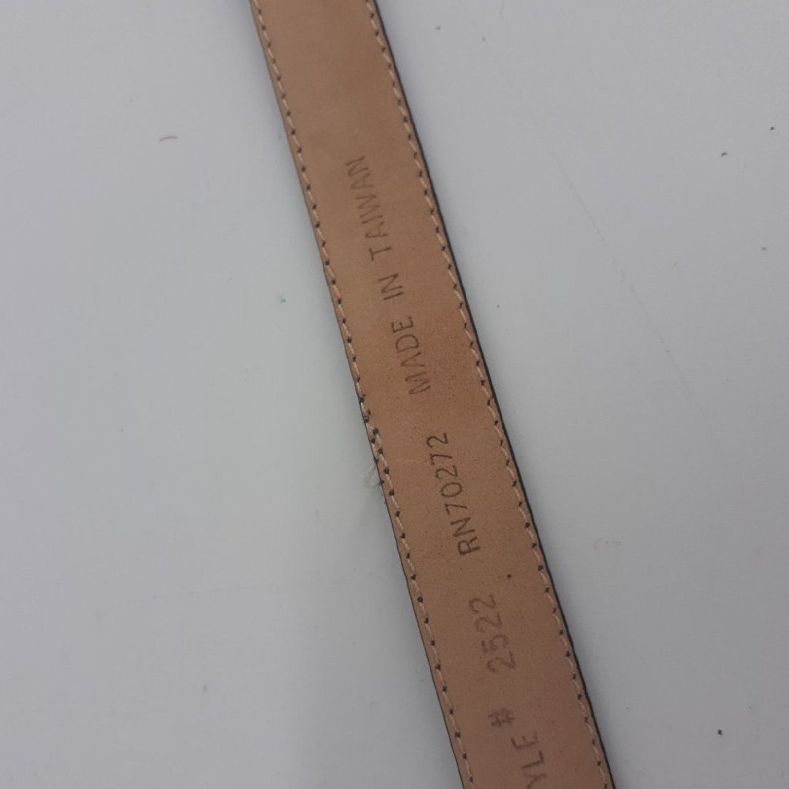 Other Liz Claiborne Accessories Gray Skinny Full Grain Aniline L Size ONE SIZE - 4 Thumbnail