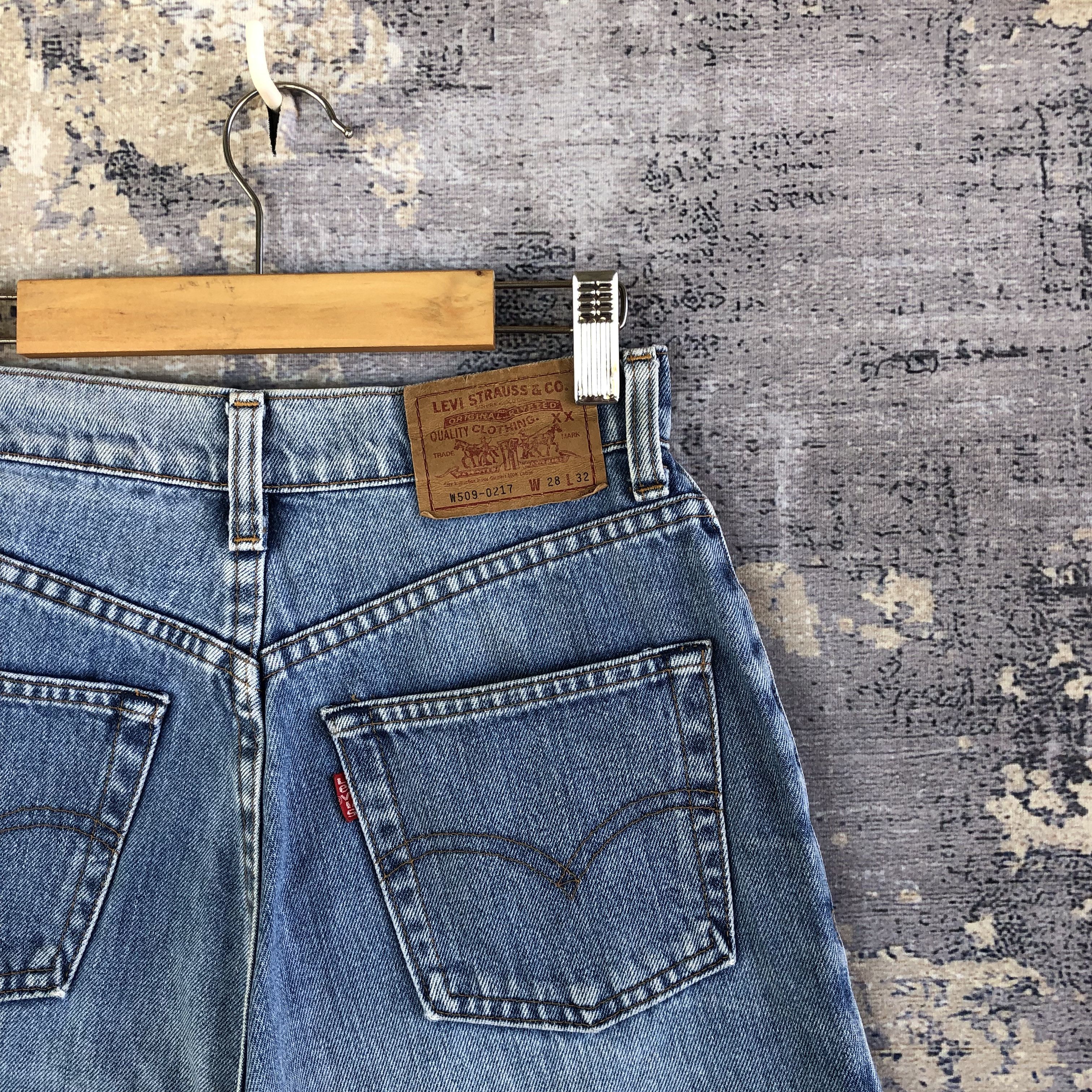 Levi's Vintage Levis 509 Faded Baggy Jeans Levi's Light Wash Denim Size 22" - 5 Thumbnail