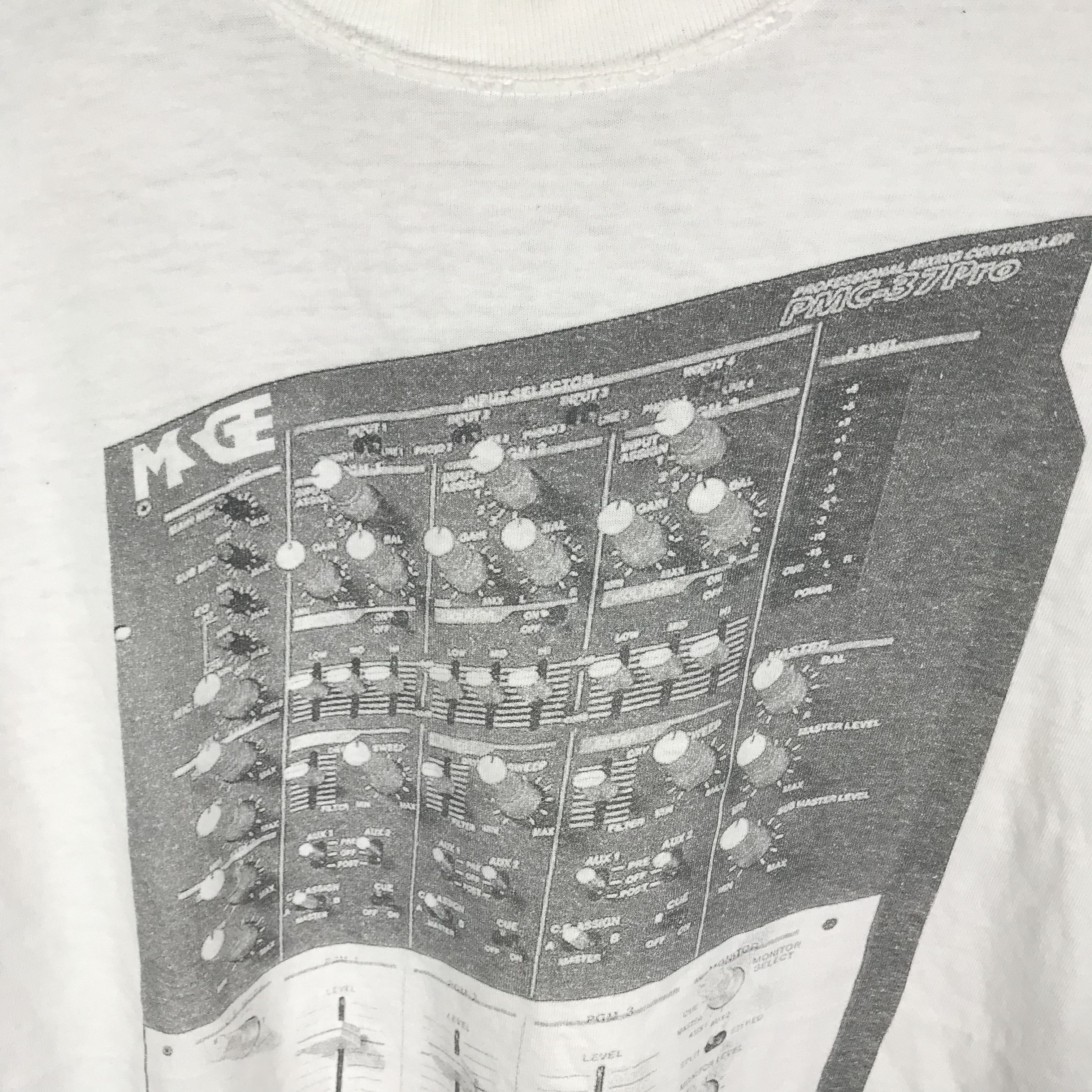 Vintage Vintage THRASHED enjoy The Dj Graphic Artwork Techno Size US M / EU 48-50 / 2 - 6 Thumbnail