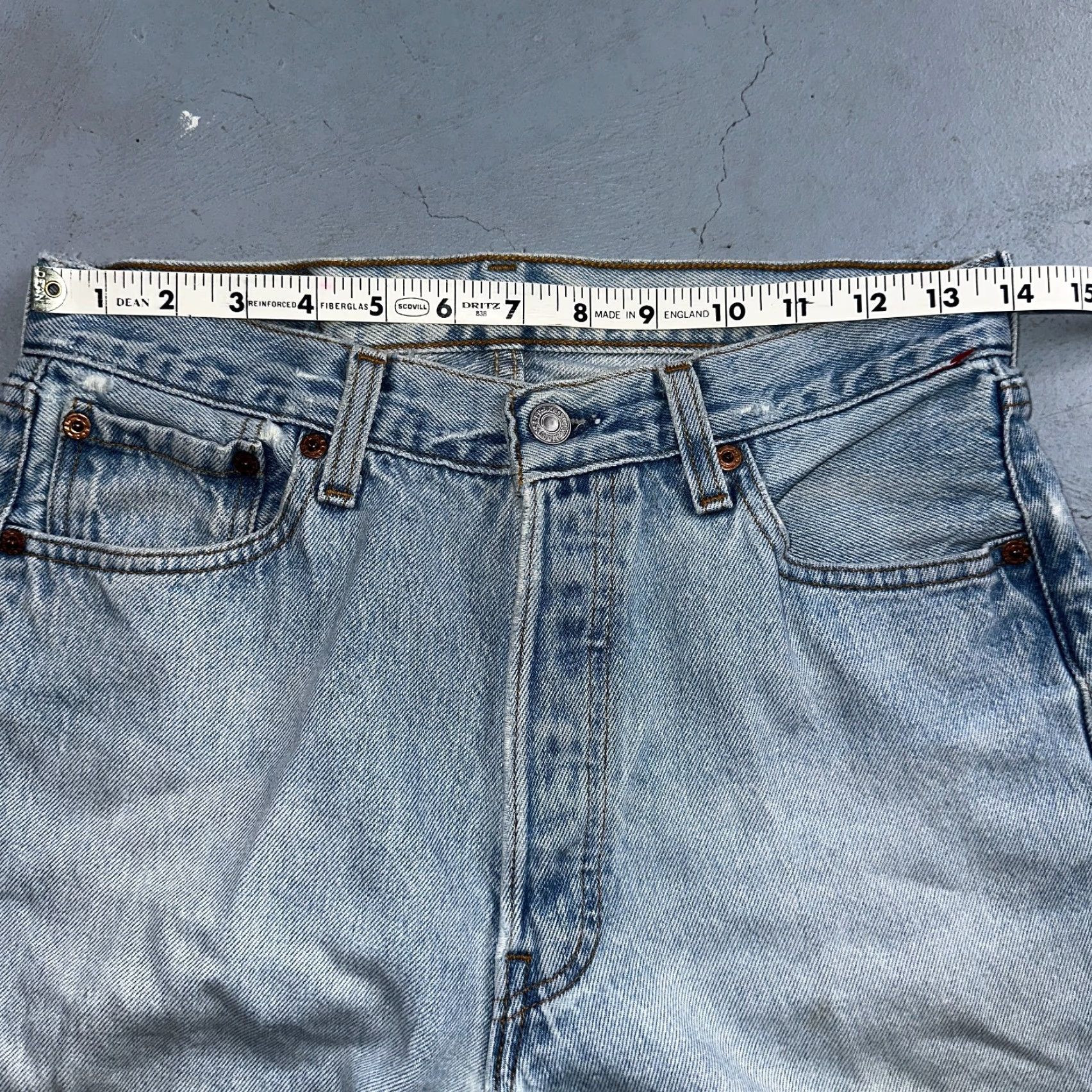 Levi's VINTAGE Levi's 501 Jeans Women 30x32 Straight Leg 90s USA Blue Light Wash Denim Size 30" / US 8 / IT 44 - 7 Thumbnail