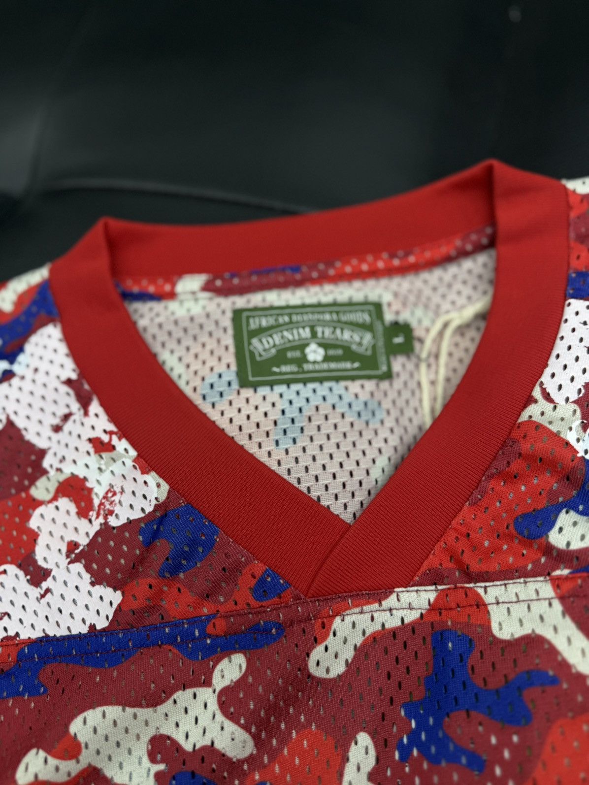 DENIM TEARS Denim Tears Red Camo Cotton Wreath Jersey Size L (NEW) Size US L / EU 52-54 / 3 - 5 Thumbnail