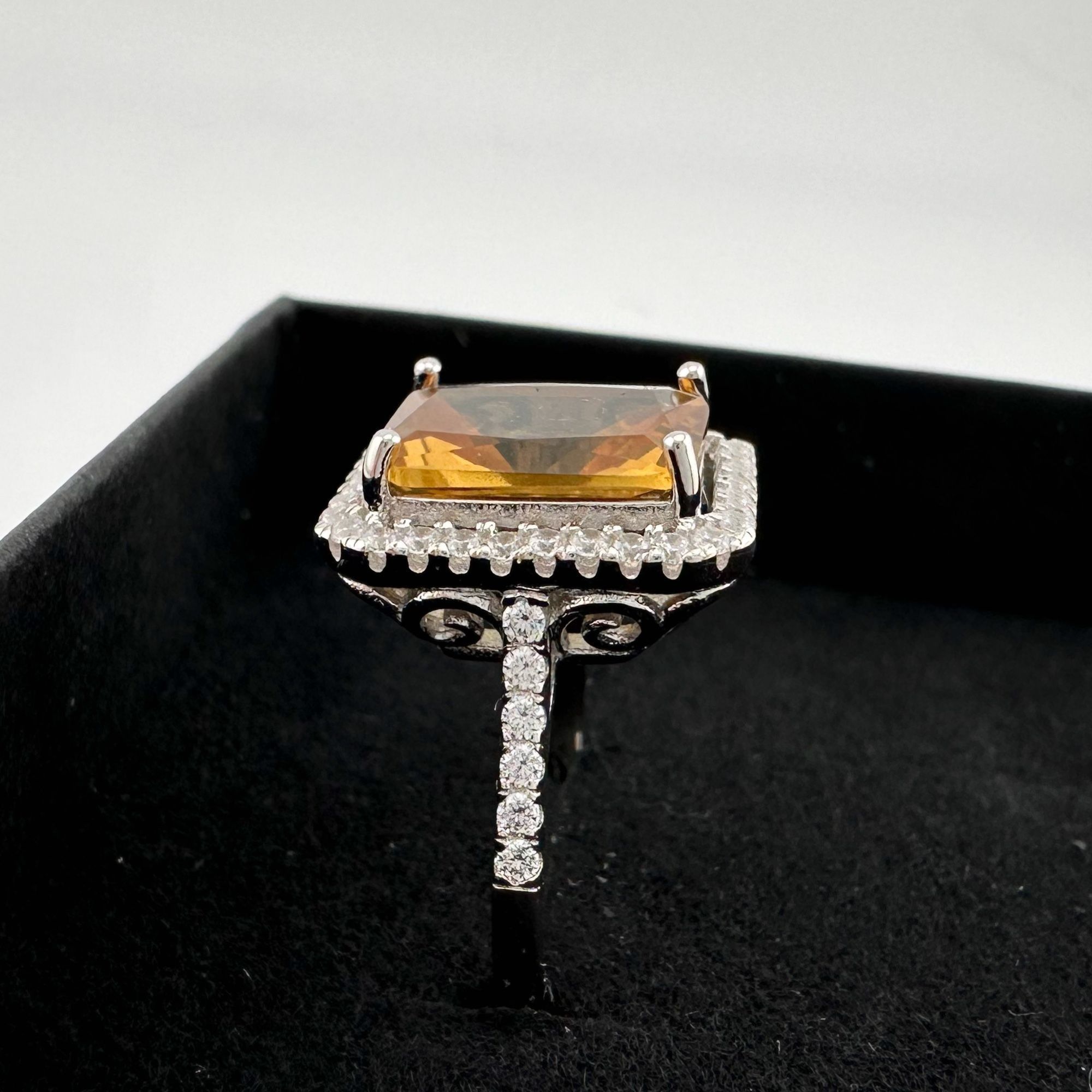 Other Elegant Emerald Cut Lab Created Sultanite Ring - Beautiful Size ONE SIZE - 19 Thumbnail